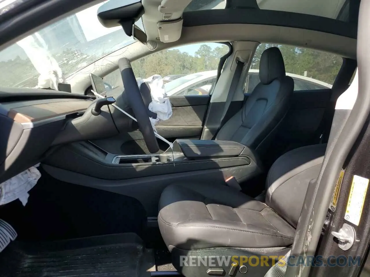 7 Photograph of a damaged car 7SAYGDEF9RF041554 TESLA MODEL Y 2024
