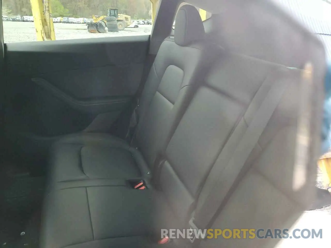 10 Photograph of a damaged car 7SAYGDEFXRA261508 TESLA MODEL Y 2024