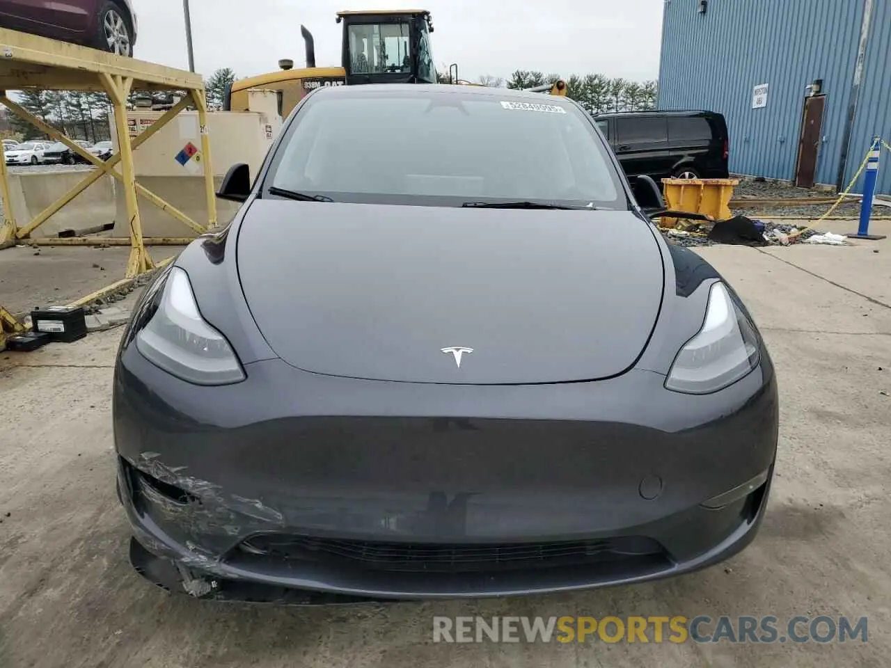 5 Photograph of a damaged car 7SAYGDEFXRA261508 TESLA MODEL Y 2024