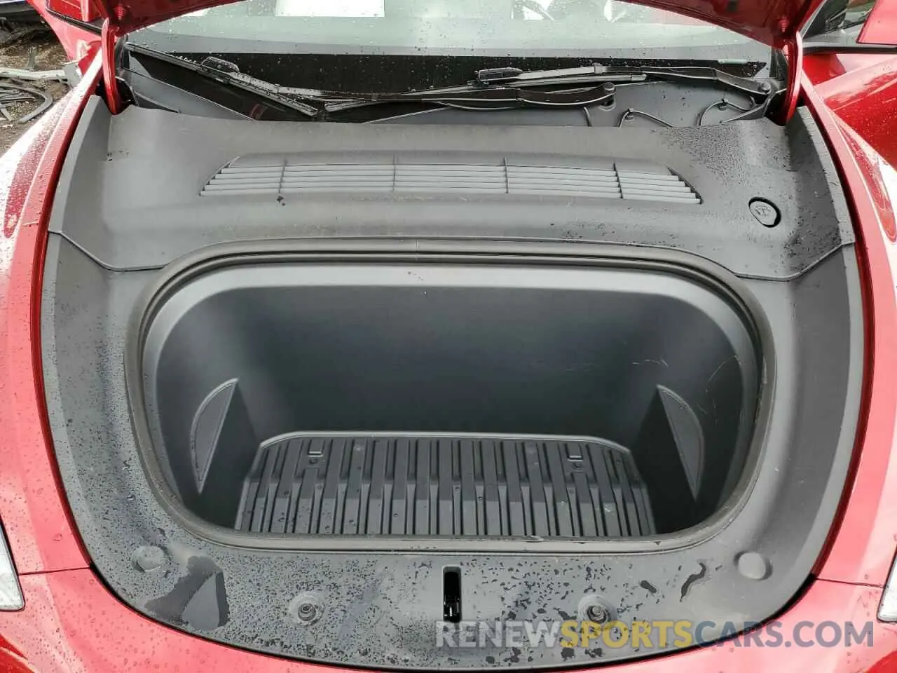 12 Photograph of a damaged car 7SAYGDEFXRA270046 TESLA MODEL Y 2024