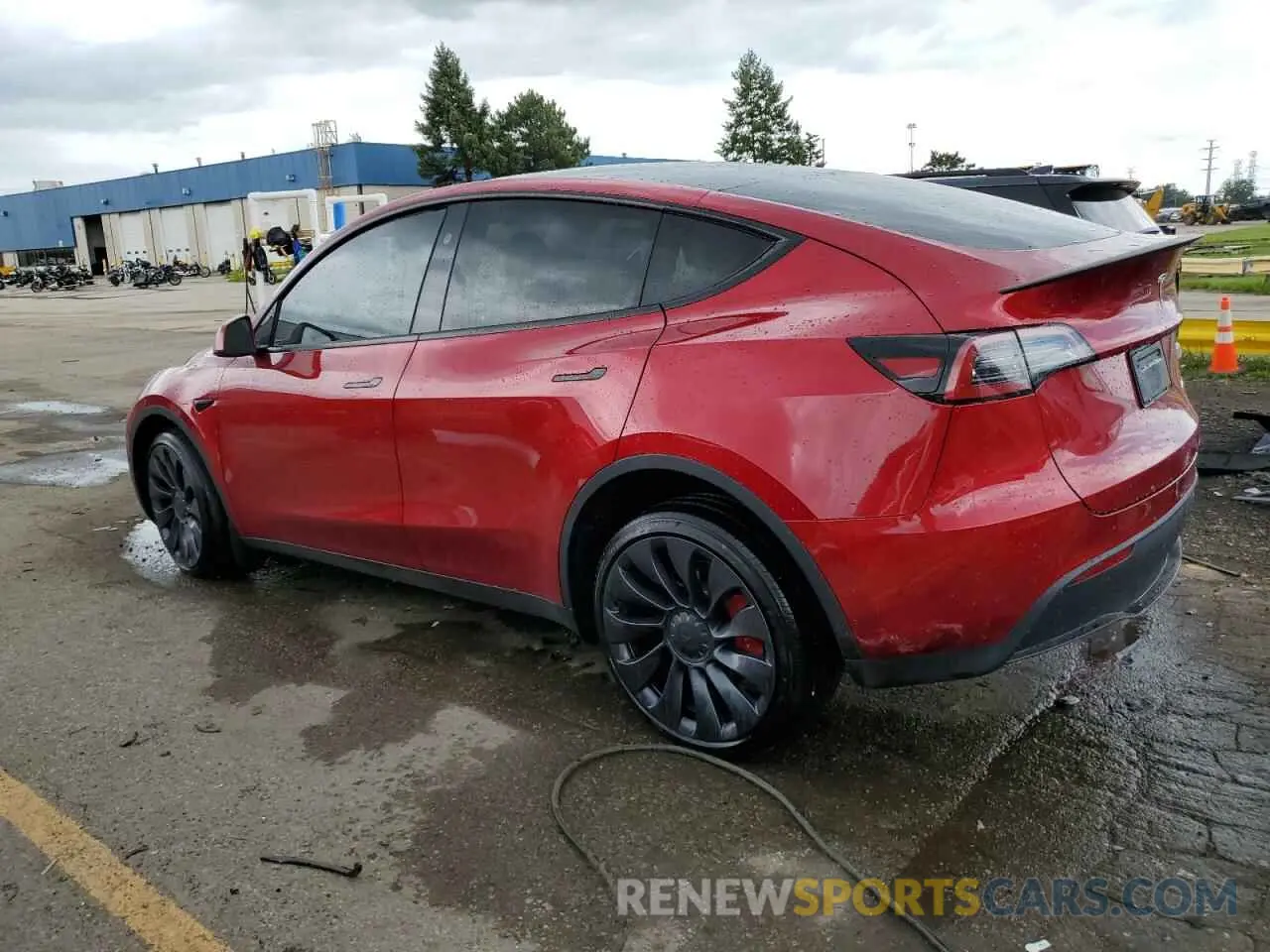 2 Photograph of a damaged car 7SAYGDEFXRA270046 TESLA MODEL Y 2024