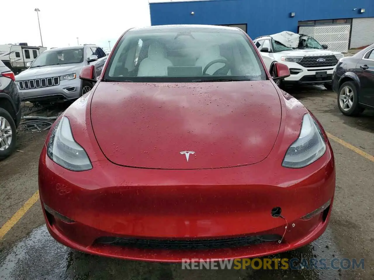 5 Photograph of a damaged car 7SAYGDEFXRA270046 TESLA MODEL Y 2024