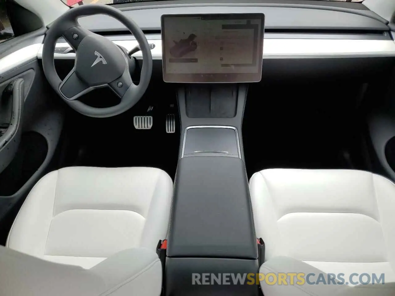8 Photograph of a damaged car 7SAYGDEFXRA270046 TESLA MODEL Y 2024