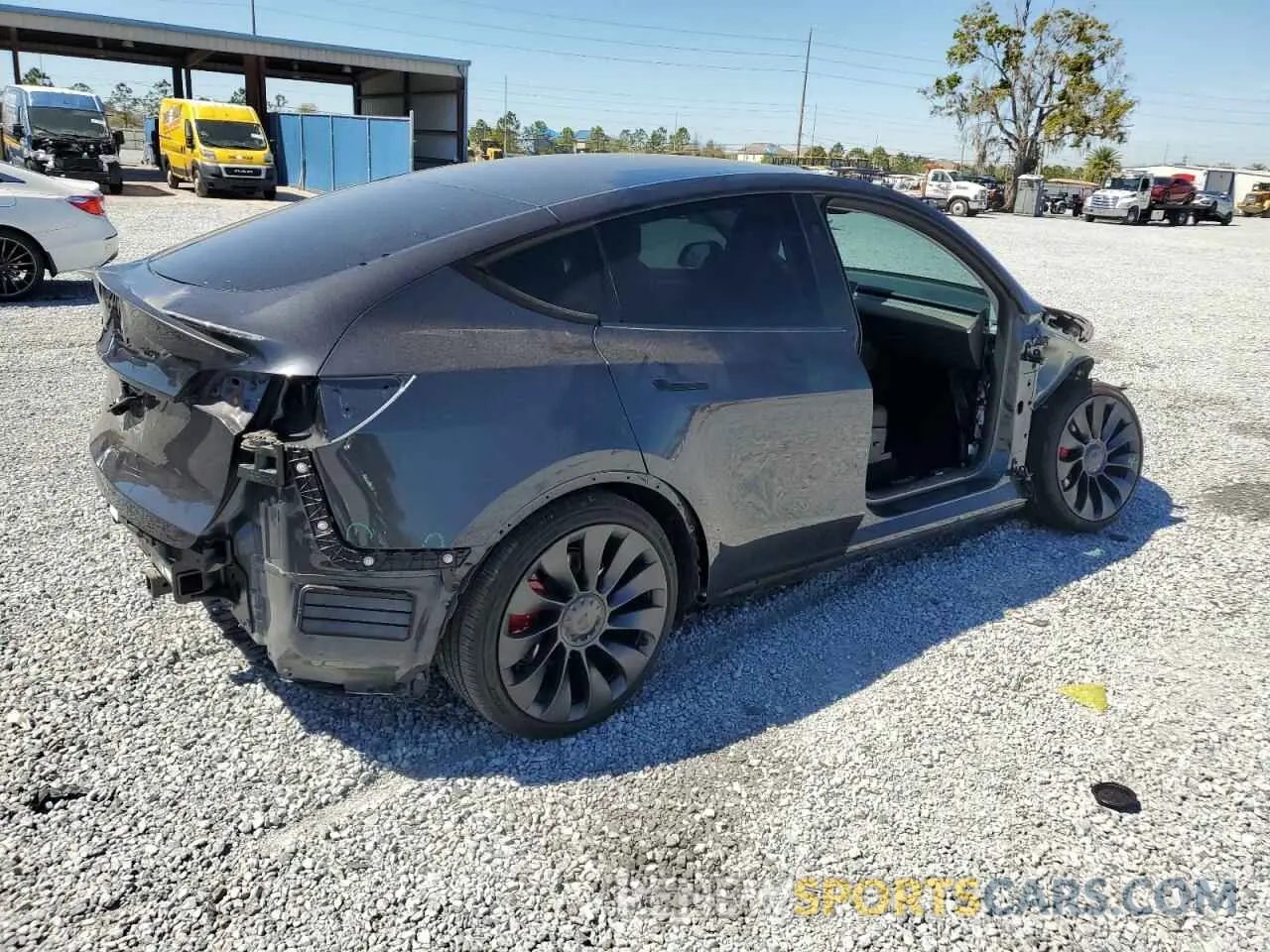 3 Photograph of a damaged car 7SAYGDEFXRA271486 TESLA MODEL Y 2024