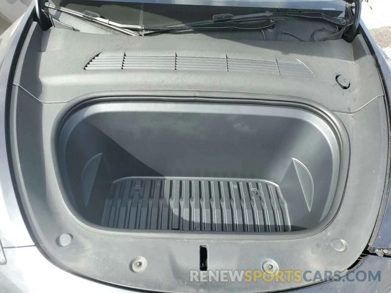 11 Photograph of a damaged car 7SAYGDEFXRA283041 TESLA MODEL Y 2024