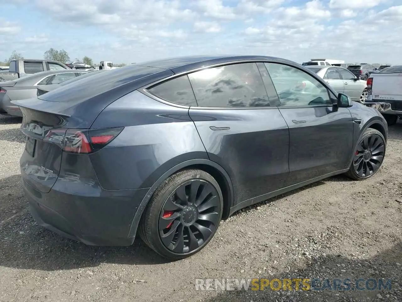 3 Photograph of a damaged car 7SAYGDEFXRA283041 TESLA MODEL Y 2024
