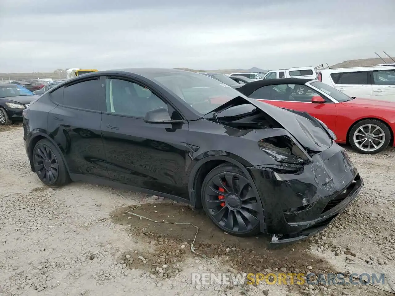 4 Photograph of a damaged car 7SAYGDEFXRF022186 TESLA MODEL Y 2024
