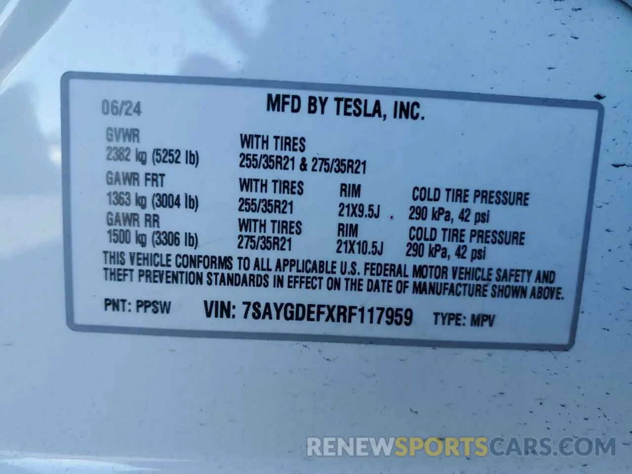 13 Photograph of a damaged car 7SAYGDEFXRF117959 TESLA MODEL Y 2024
