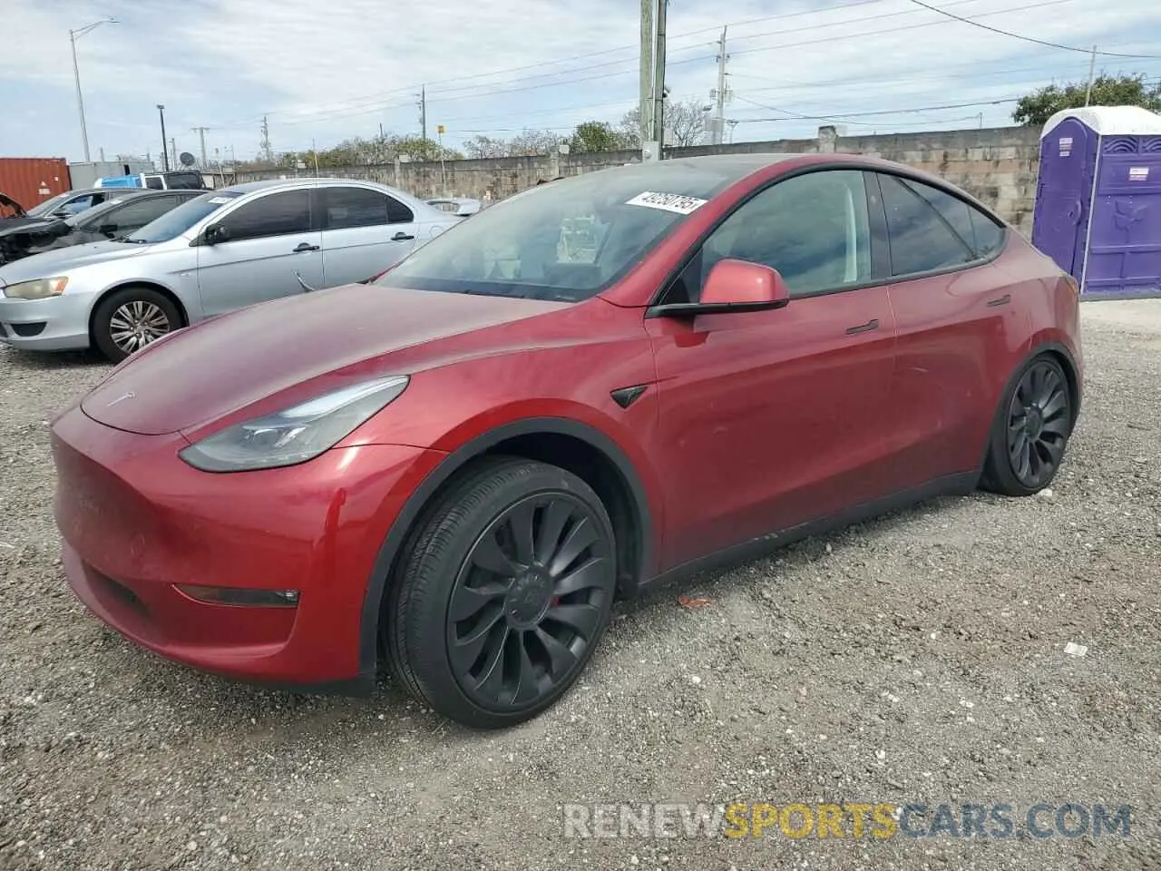 1 Photograph of a damaged car 7SAYGDEFXRF152002 TESLA MODEL Y 2024