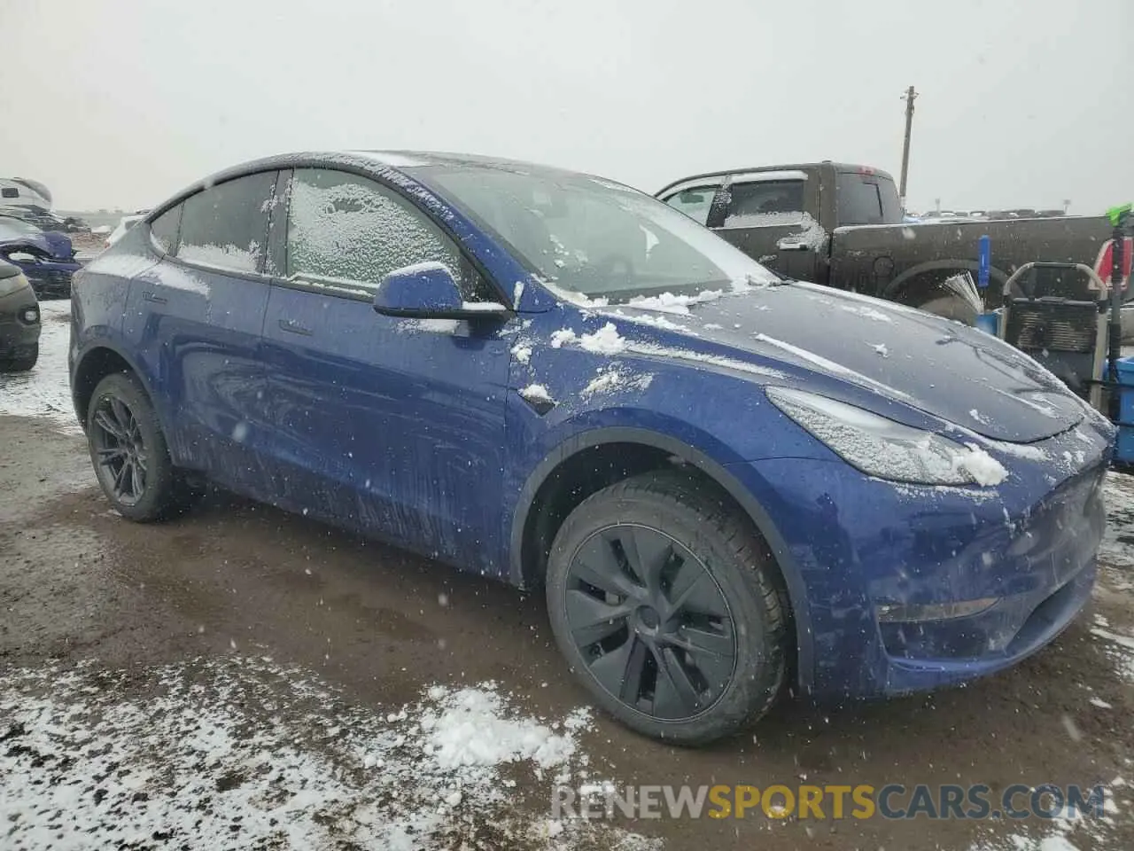 4 Photograph of a damaged car LRWYGDEE3RC661444 TESLA MODEL Y 2024