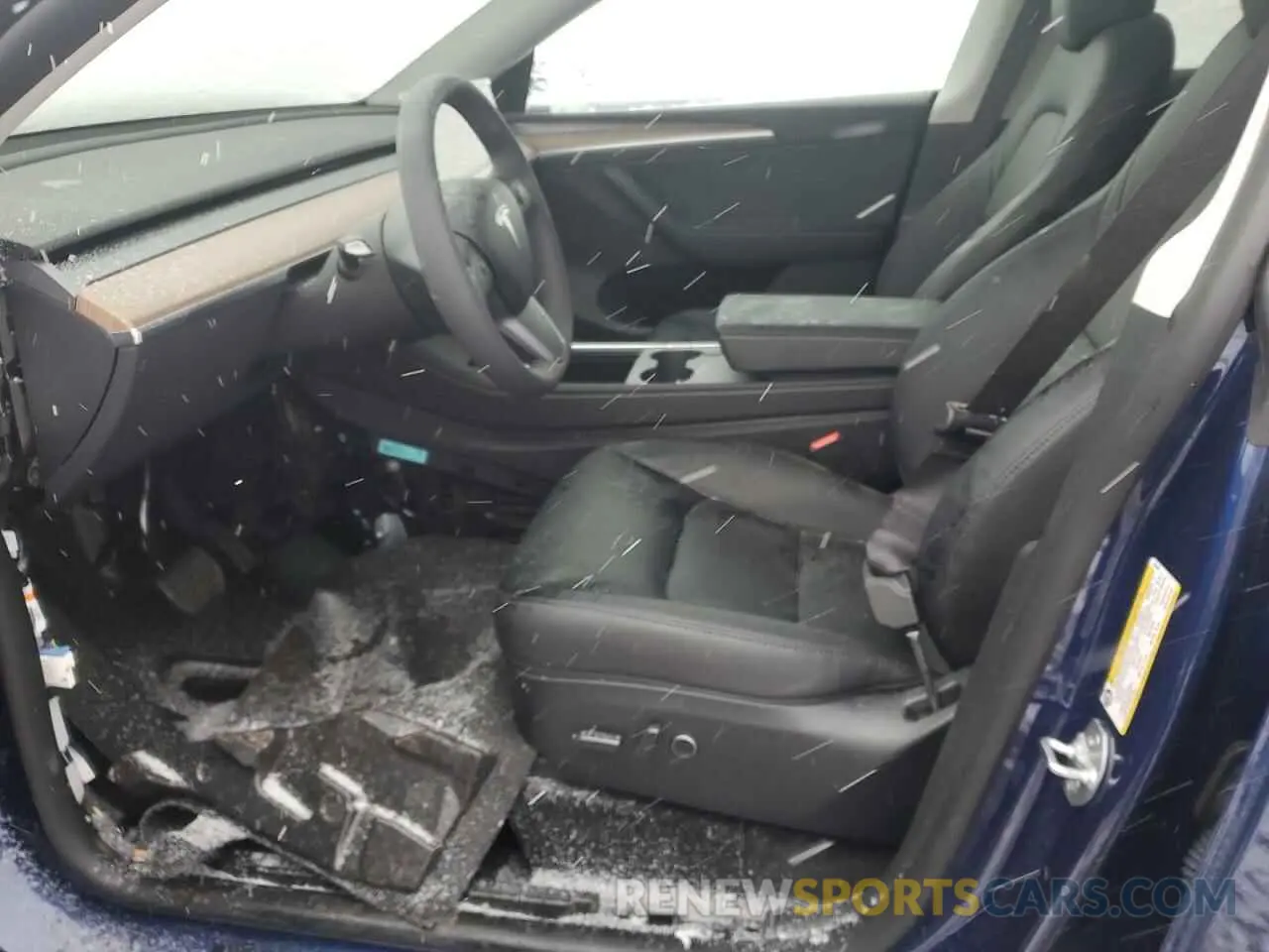 7 Photograph of a damaged car LRWYGDEE3RC661444 TESLA MODEL Y 2024