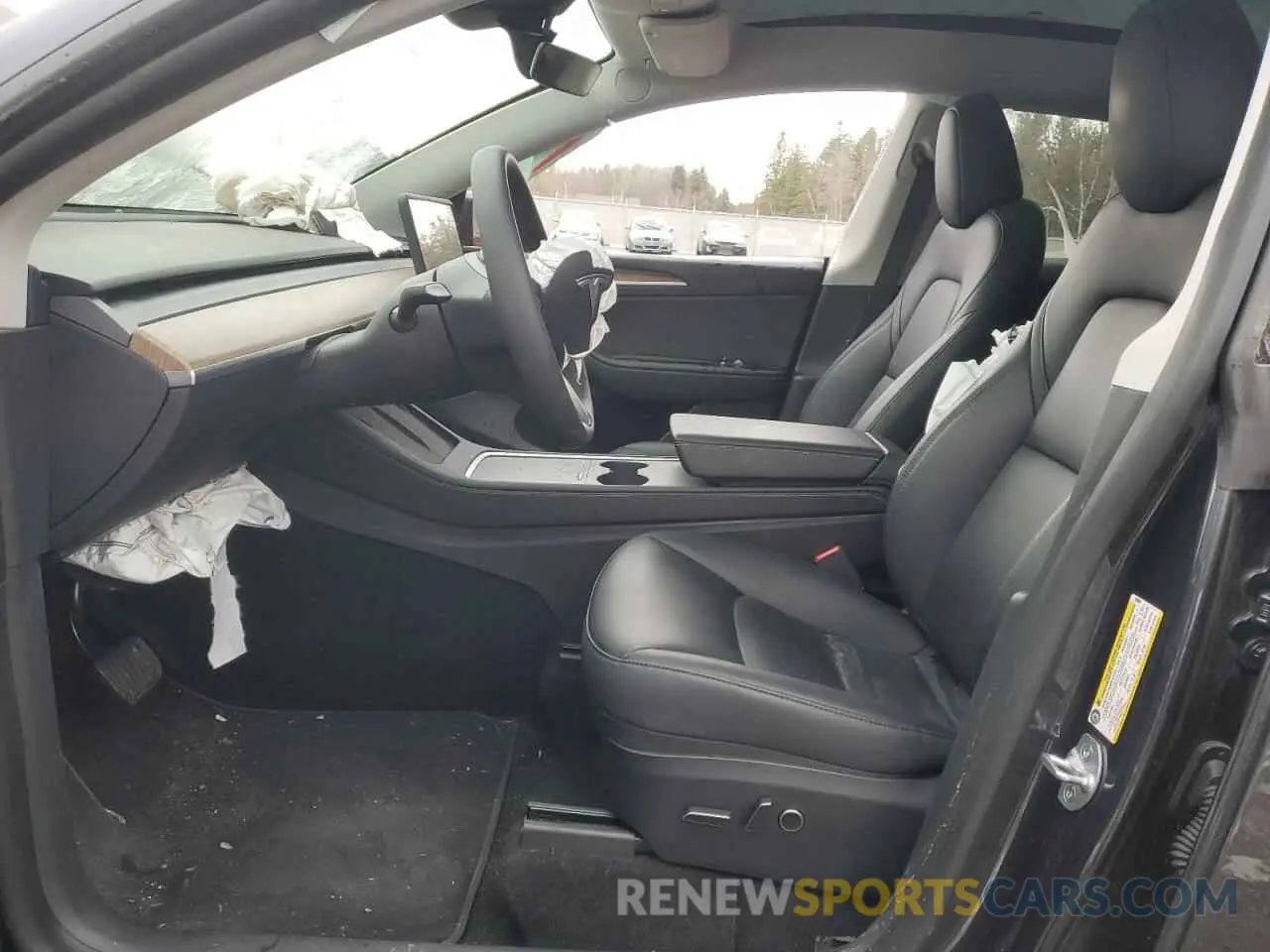 7 Photograph of a damaged car LRWYGDEE9RC639688 TESLA MODEL Y 2024