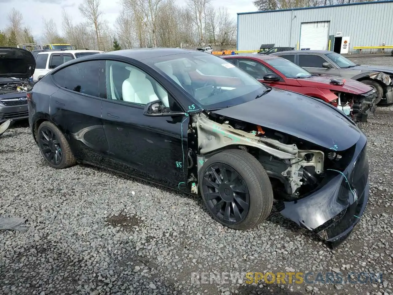4 Photograph of a damaged car 7SAYGAEE0SF310181 TESLA MODEL Y 2025