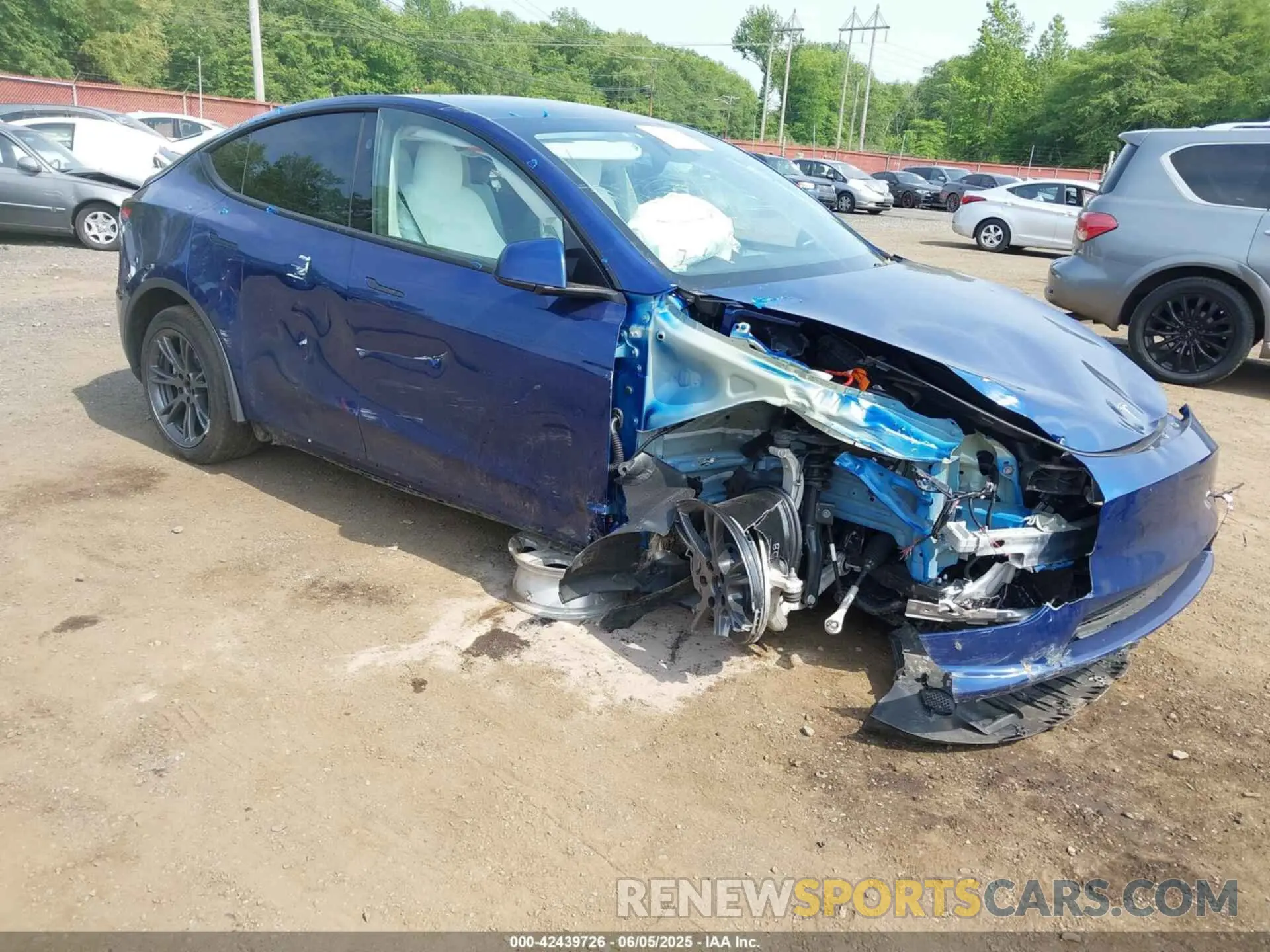 1 Photograph of a damaged car 7SAYGAEE1SF251030 TESLA MODEL Y 2025