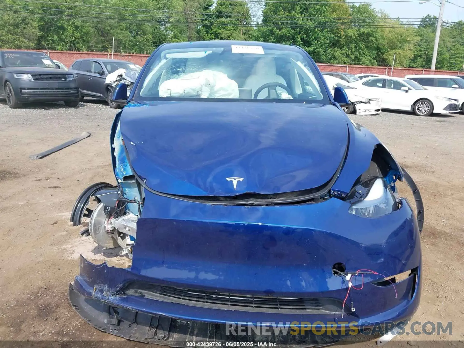 12 Photograph of a damaged car 7SAYGAEE1SF251030 TESLA MODEL Y 2025
