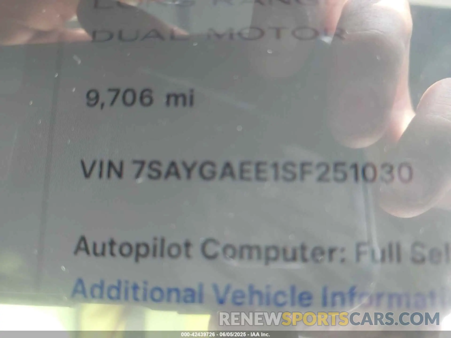15 Photograph of a damaged car 7SAYGAEE1SF251030 TESLA MODEL Y 2025