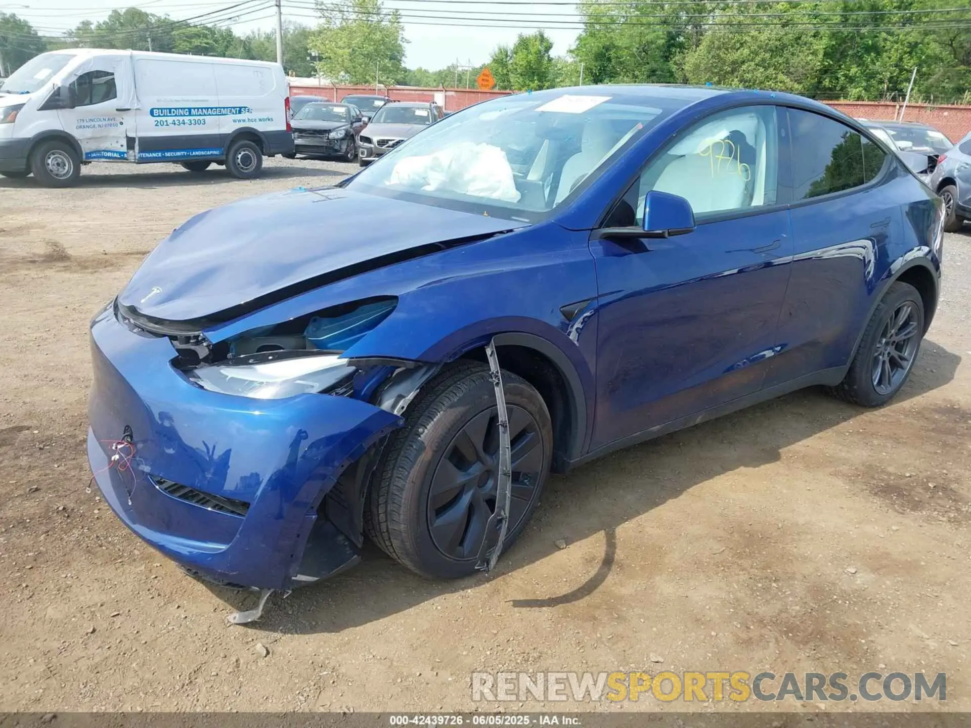 2 Photograph of a damaged car 7SAYGAEE1SF251030 TESLA MODEL Y 2025