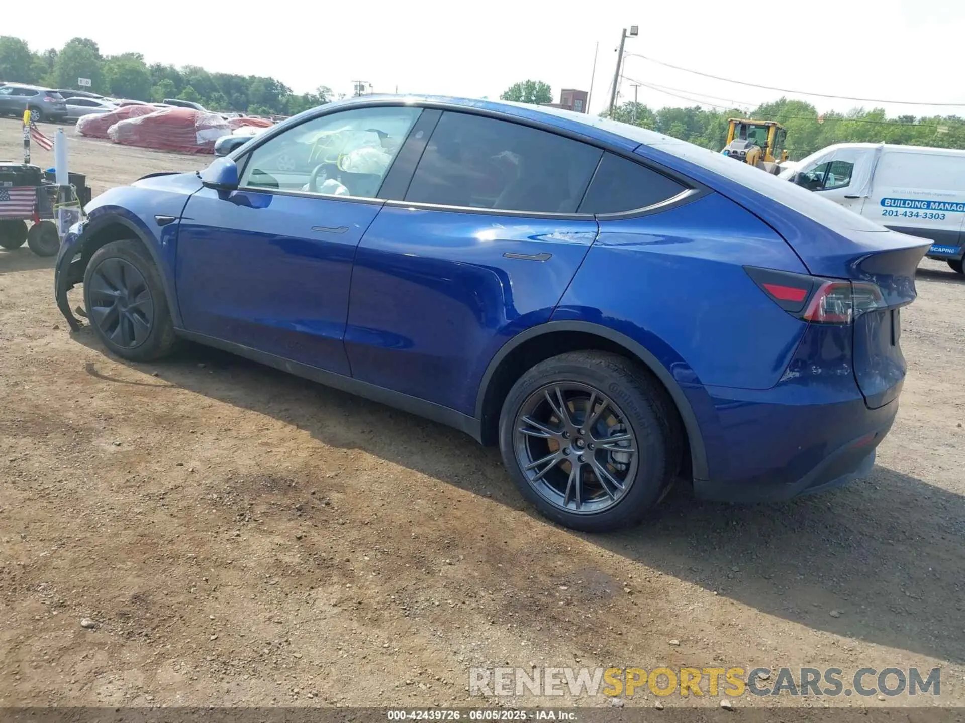 3 Photograph of a damaged car 7SAYGAEE1SF251030 TESLA MODEL Y 2025