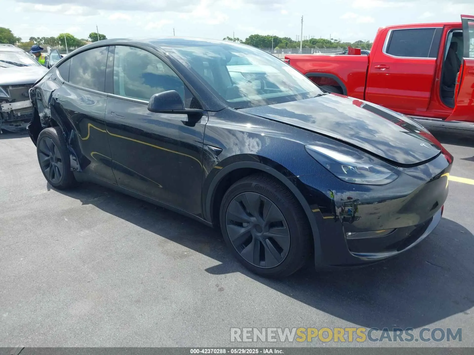 1 Photograph of a damaged car 7SAYGAEE1SF285937 TESLA MODEL Y 2025