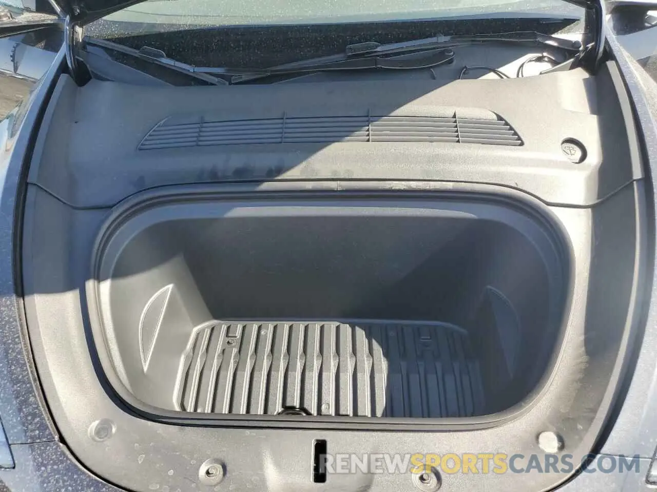 14 Photograph of a damaged car 7SAYGAEE1SF304020 TESLA MODEL Y 2025