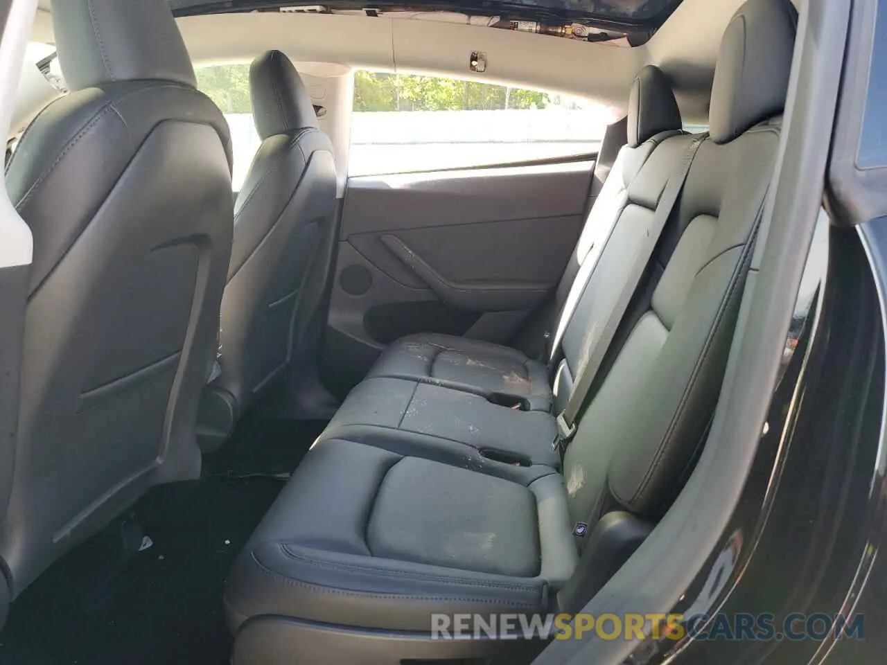 10 Photograph of a damaged car 7SAYGAEE1SF307936 TESLA MODEL Y 2025