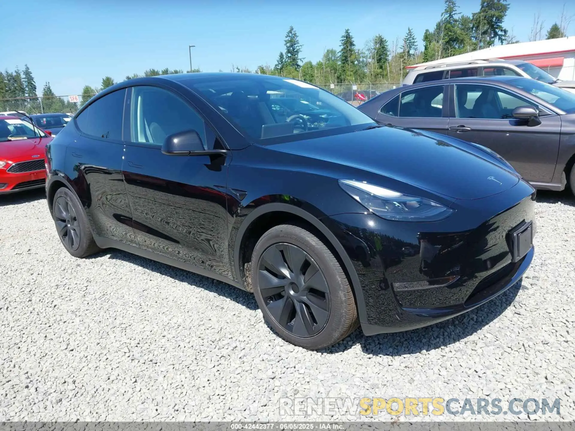 1 Photograph of a damaged car 7SAYGAEE2SF226962 TESLA MODEL Y 2025