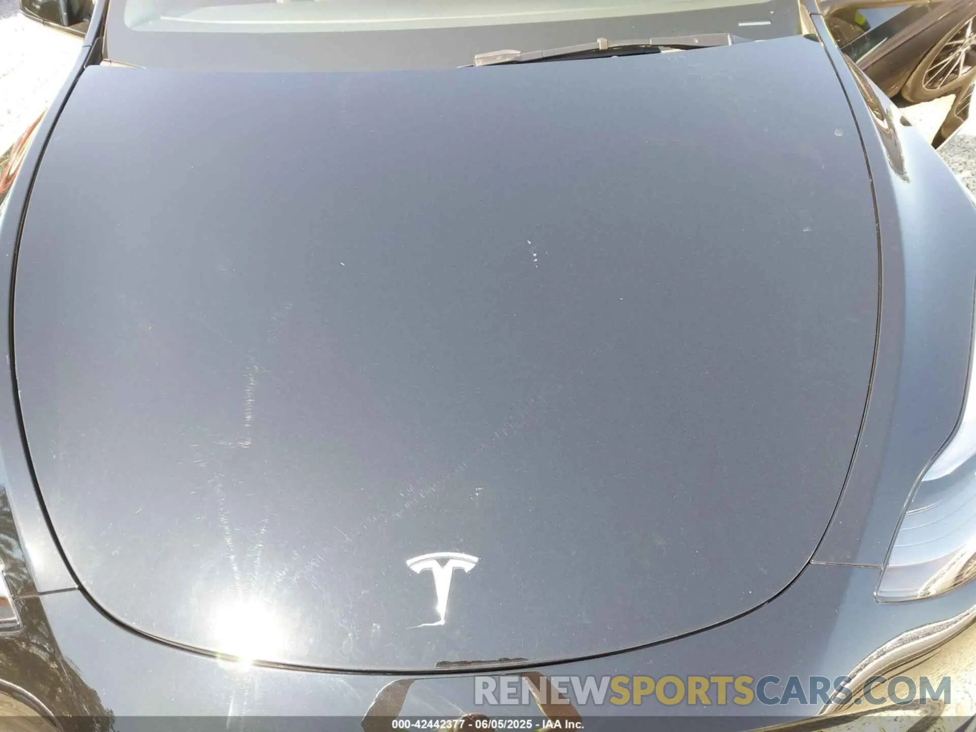 10 Photograph of a damaged car 7SAYGAEE2SF226962 TESLA MODEL Y 2025