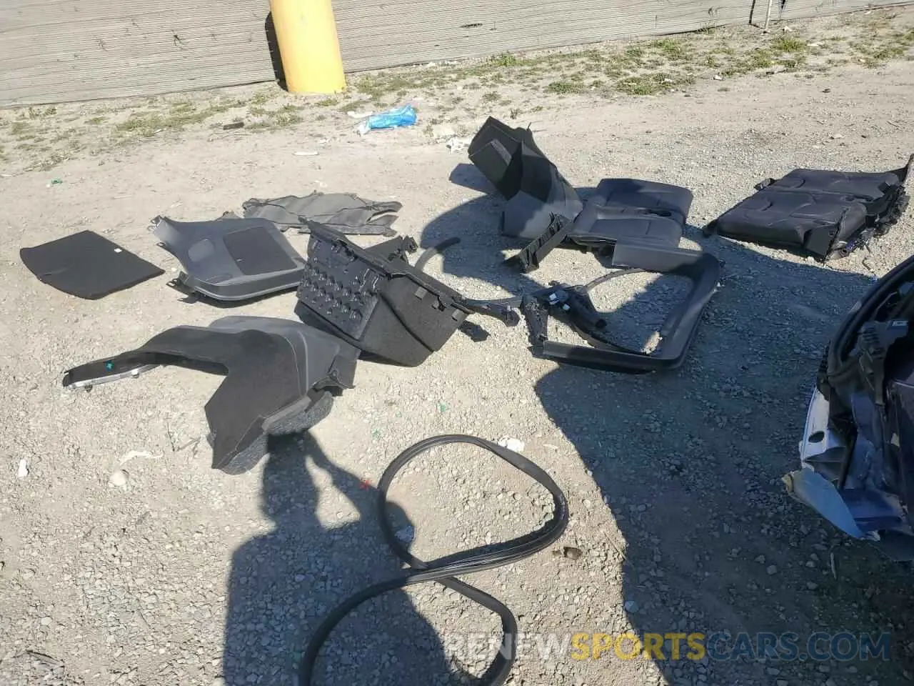 15 Photograph of a damaged car 7SAYGAEE3SF234326 TESLA MODEL Y 2025