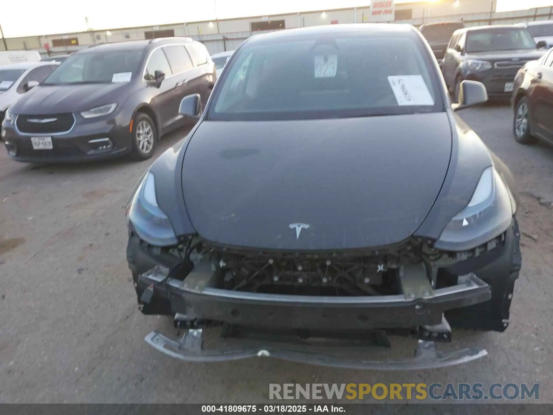 11 Photograph of a damaged car 7SAYGAEE3SF257640 TESLA MODEL Y 2025