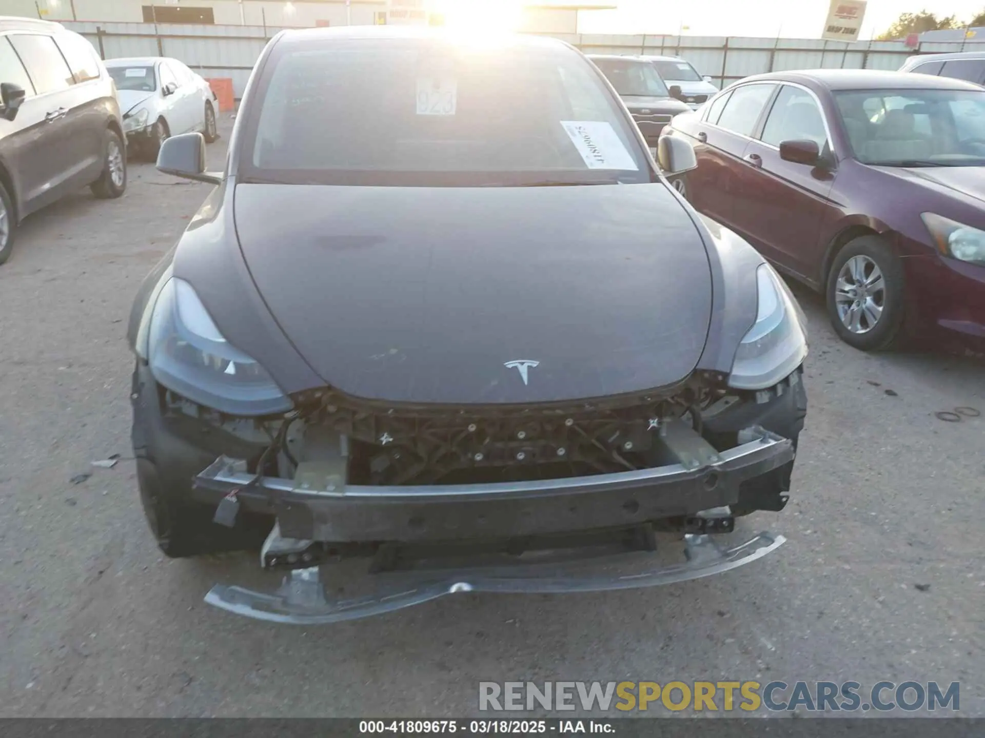 18 Photograph of a damaged car 7SAYGAEE3SF257640 TESLA MODEL Y 2025