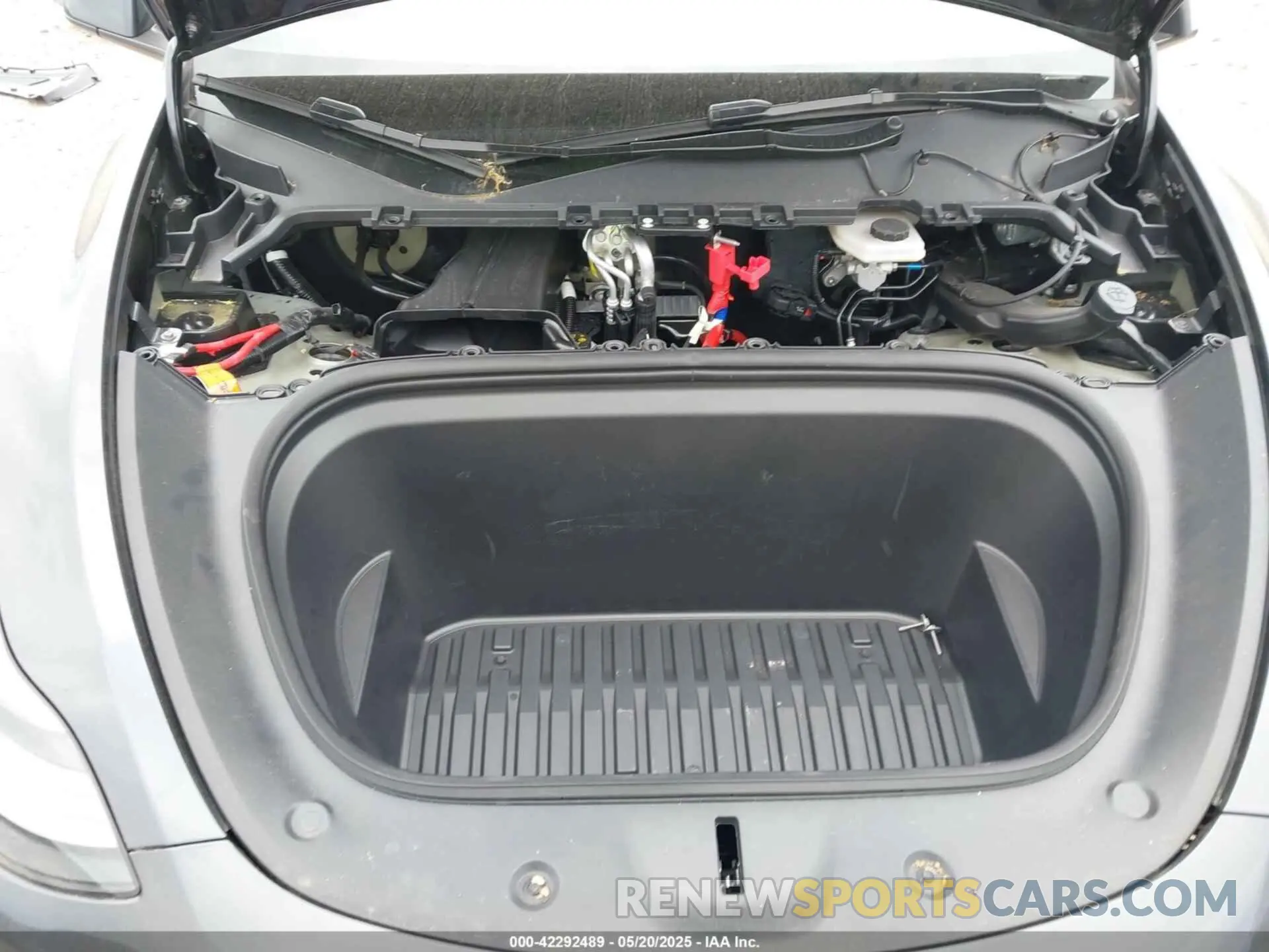 10 Photograph of a damaged car 7SAYGAEE3SF264491 TESLA MODEL Y 2025