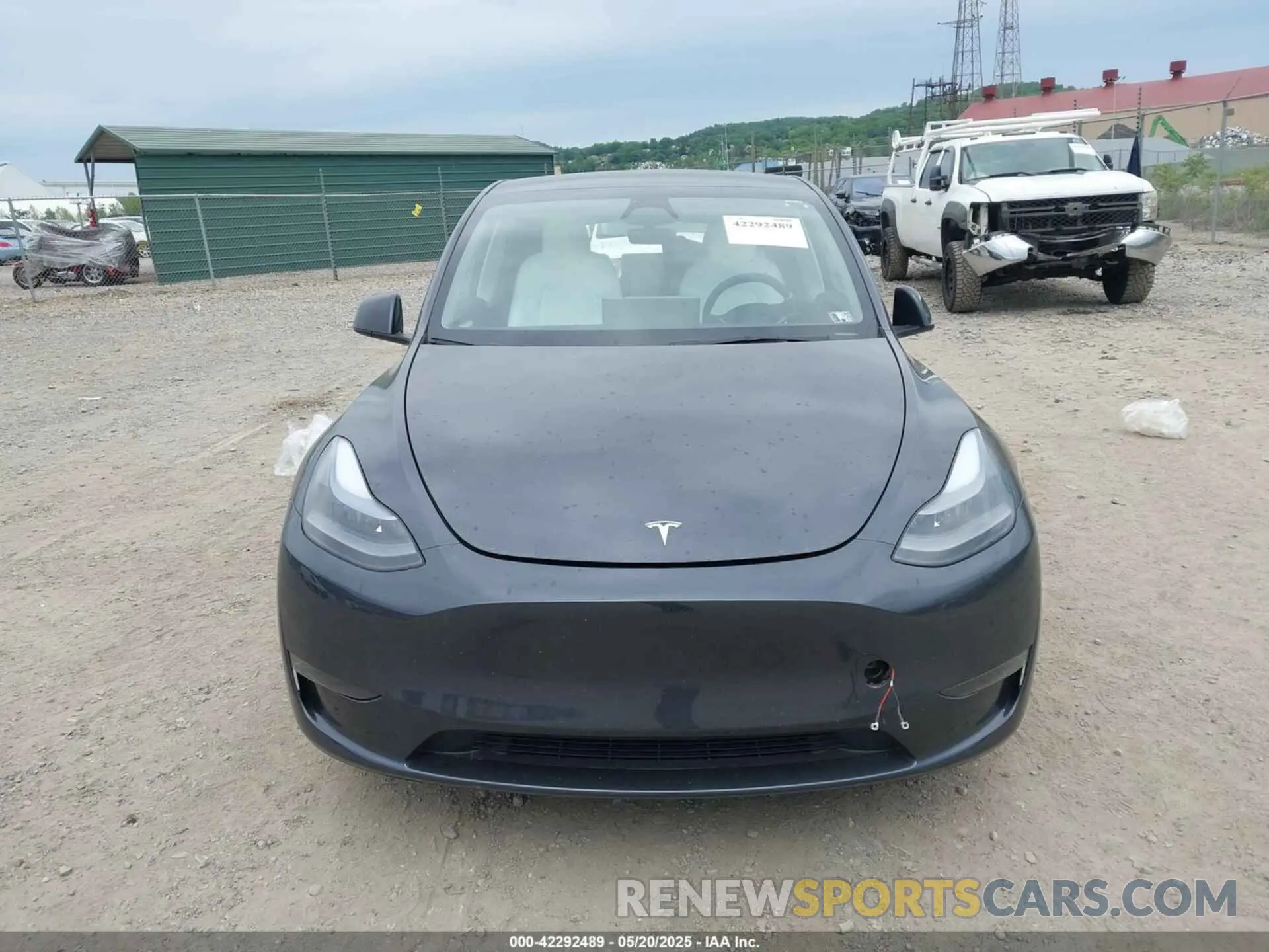 13 Photograph of a damaged car 7SAYGAEE3SF264491 TESLA MODEL Y 2025