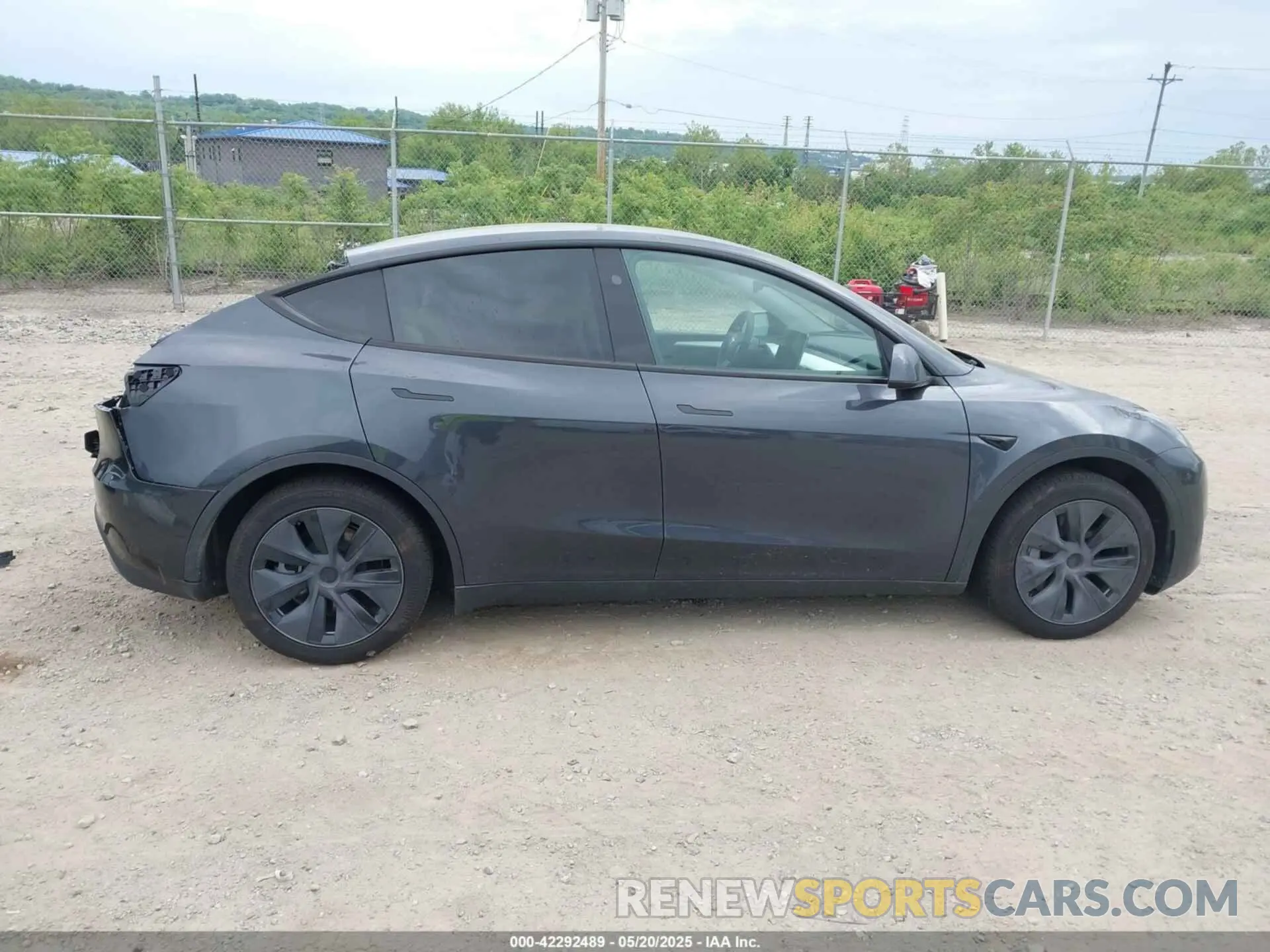 14 Photograph of a damaged car 7SAYGAEE3SF264491 TESLA MODEL Y 2025