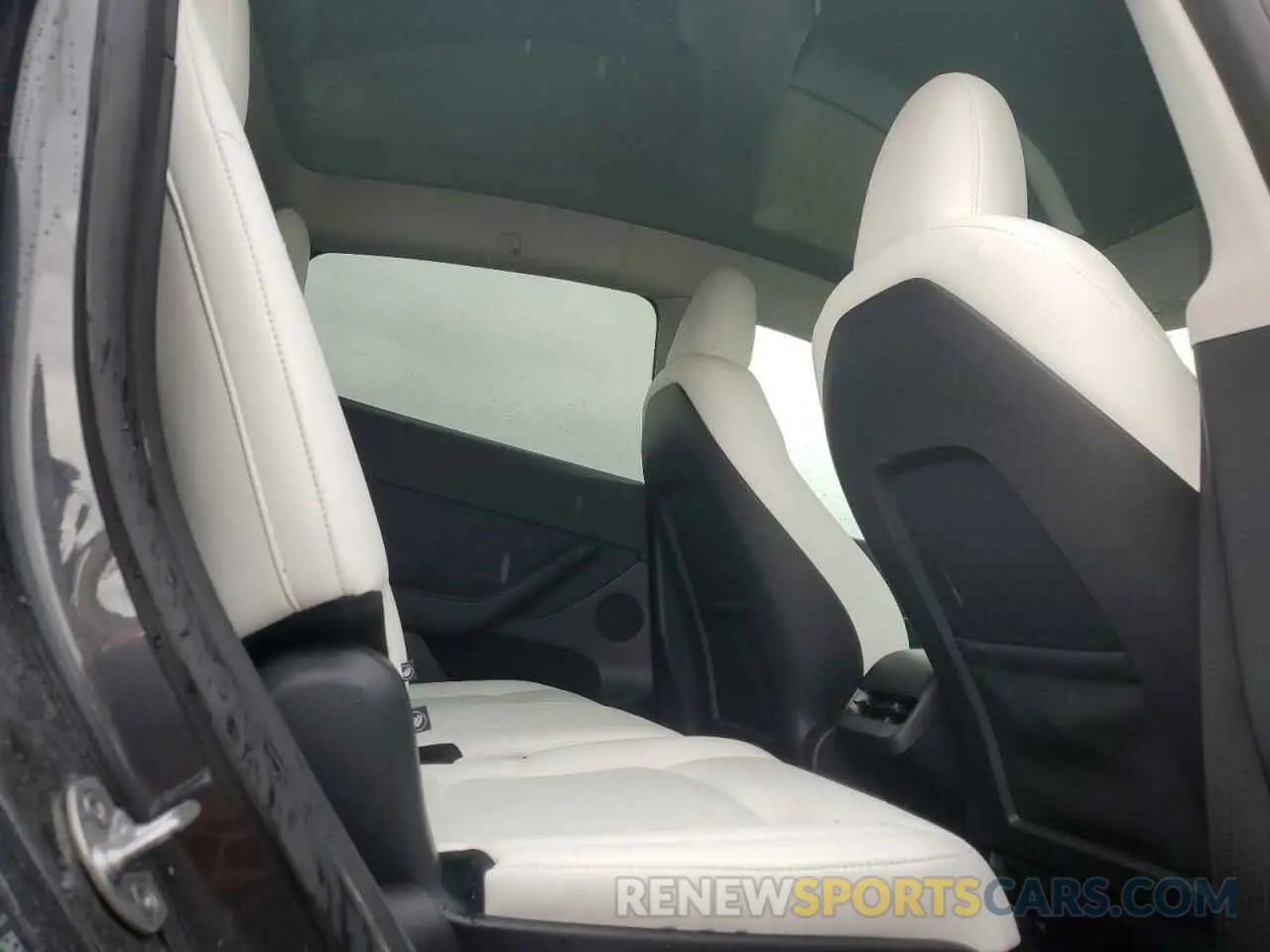 10 Photograph of a damaged car 7SAYGAEE4SF253824 TESLA MODEL Y 2025