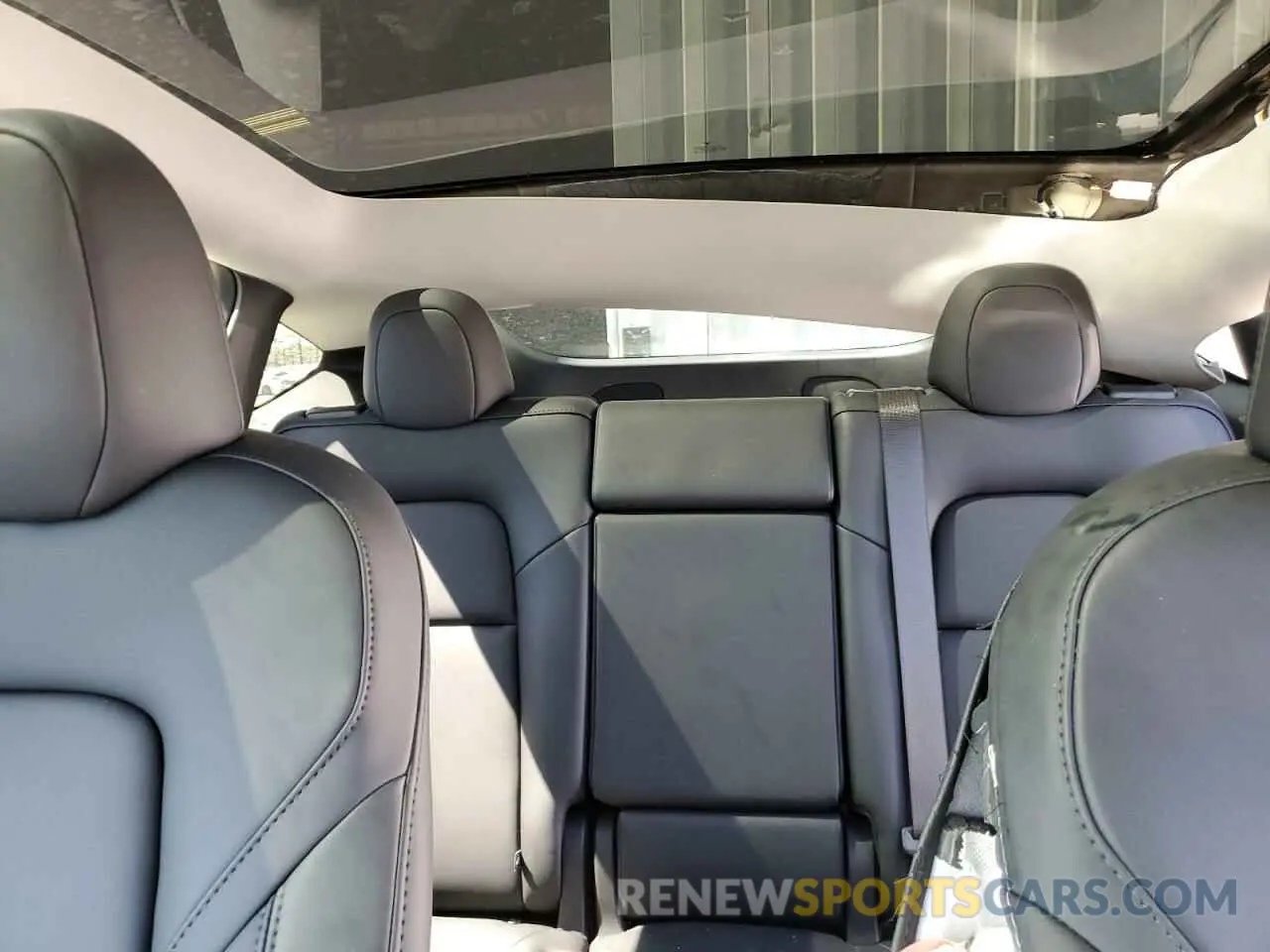 10 Photograph of a damaged car 7SAYGAEE5SF217365 TESLA MODEL Y 2025
