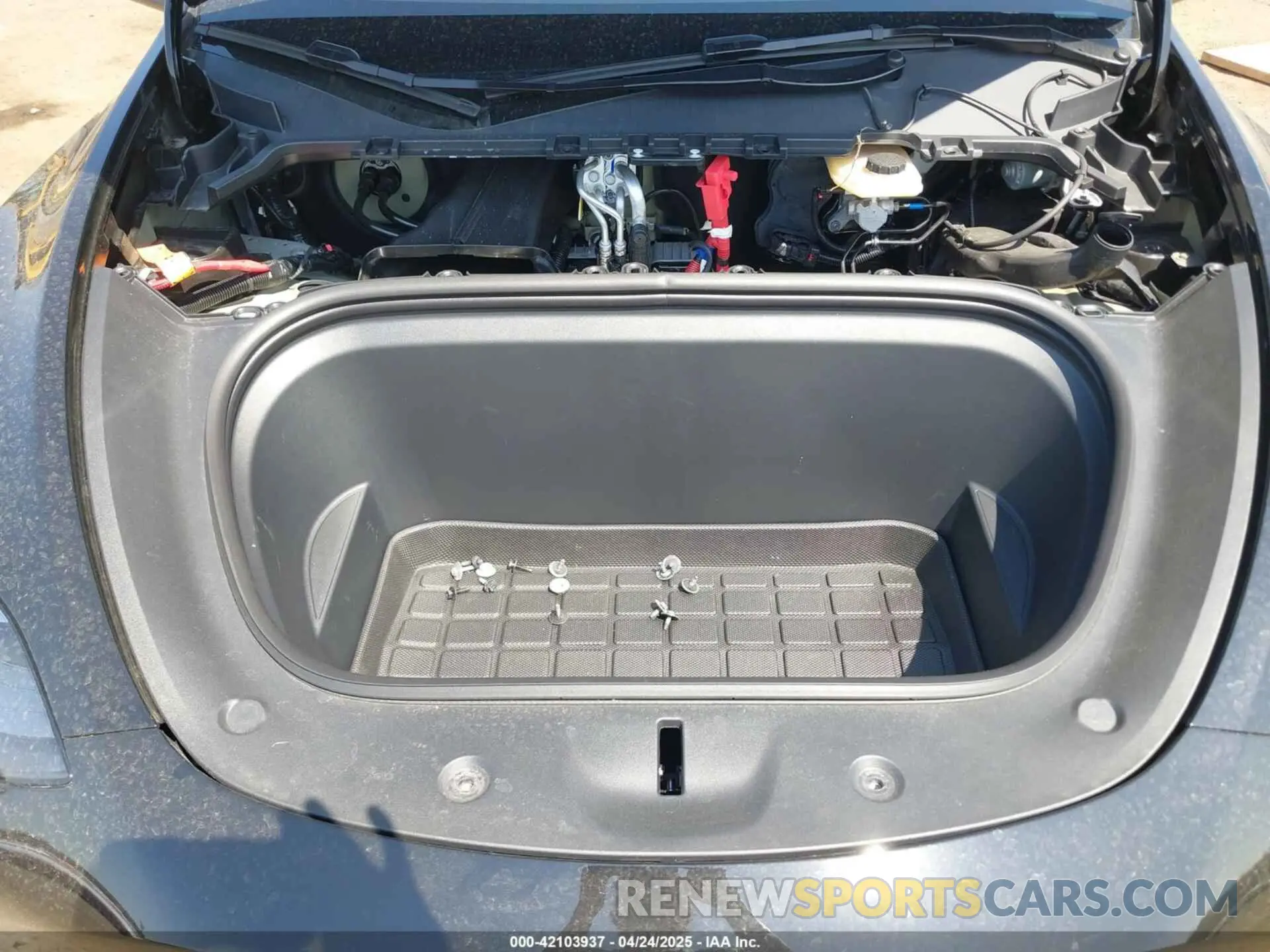 10 Photograph of a damaged car 7SAYGAEE5SF249006 TESLA MODEL Y 2025