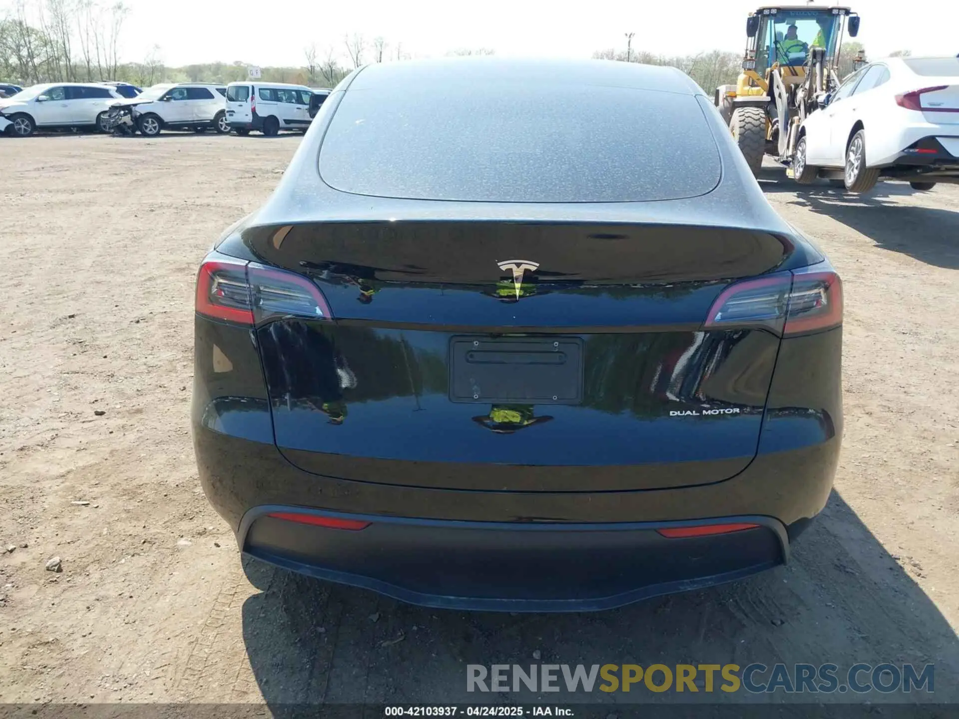 16 Photograph of a damaged car 7SAYGAEE5SF249006 TESLA MODEL Y 2025