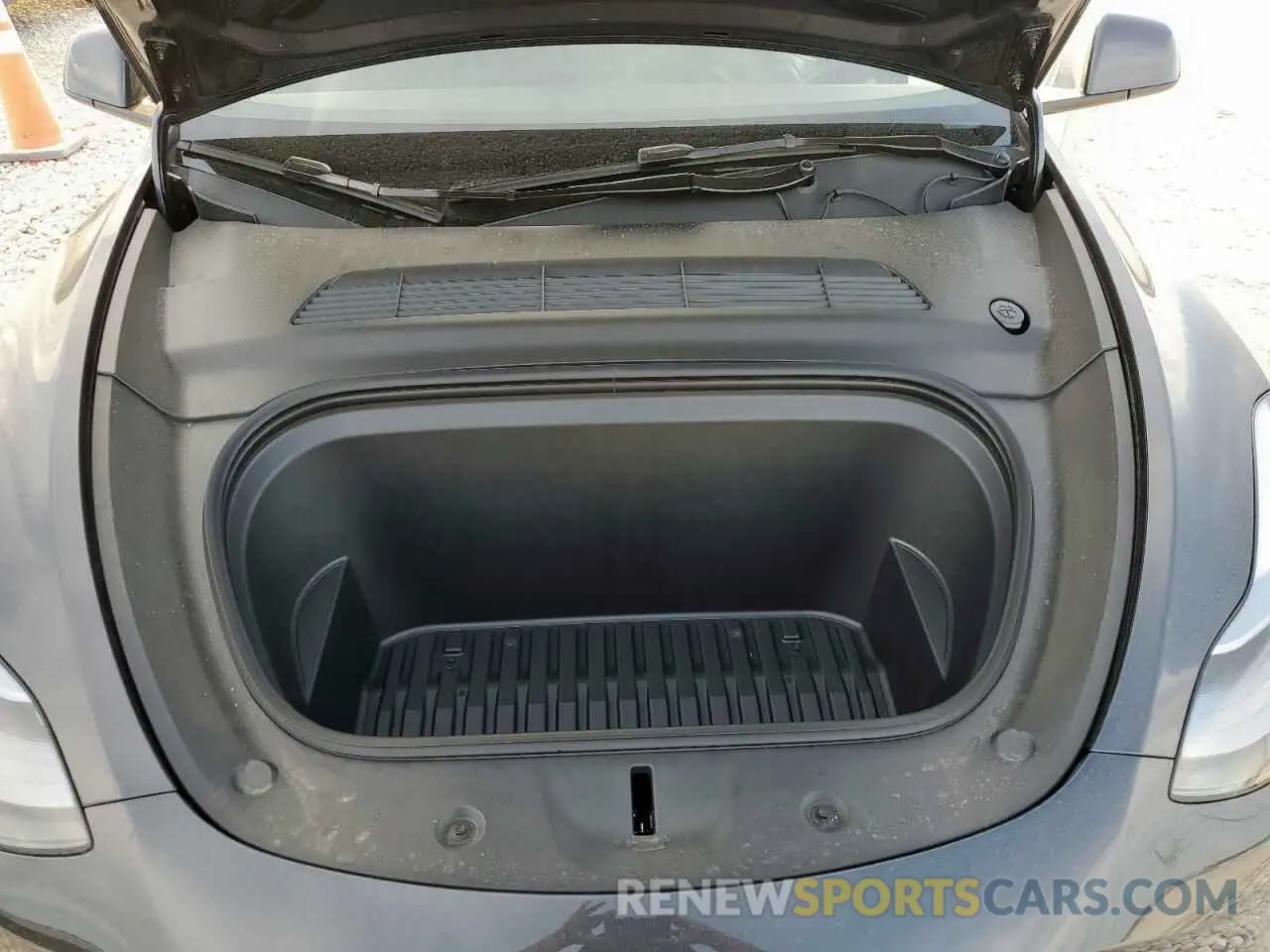 11 Photograph of a damaged car 7SAYGAEE5SF287996 TESLA MODEL Y 2025