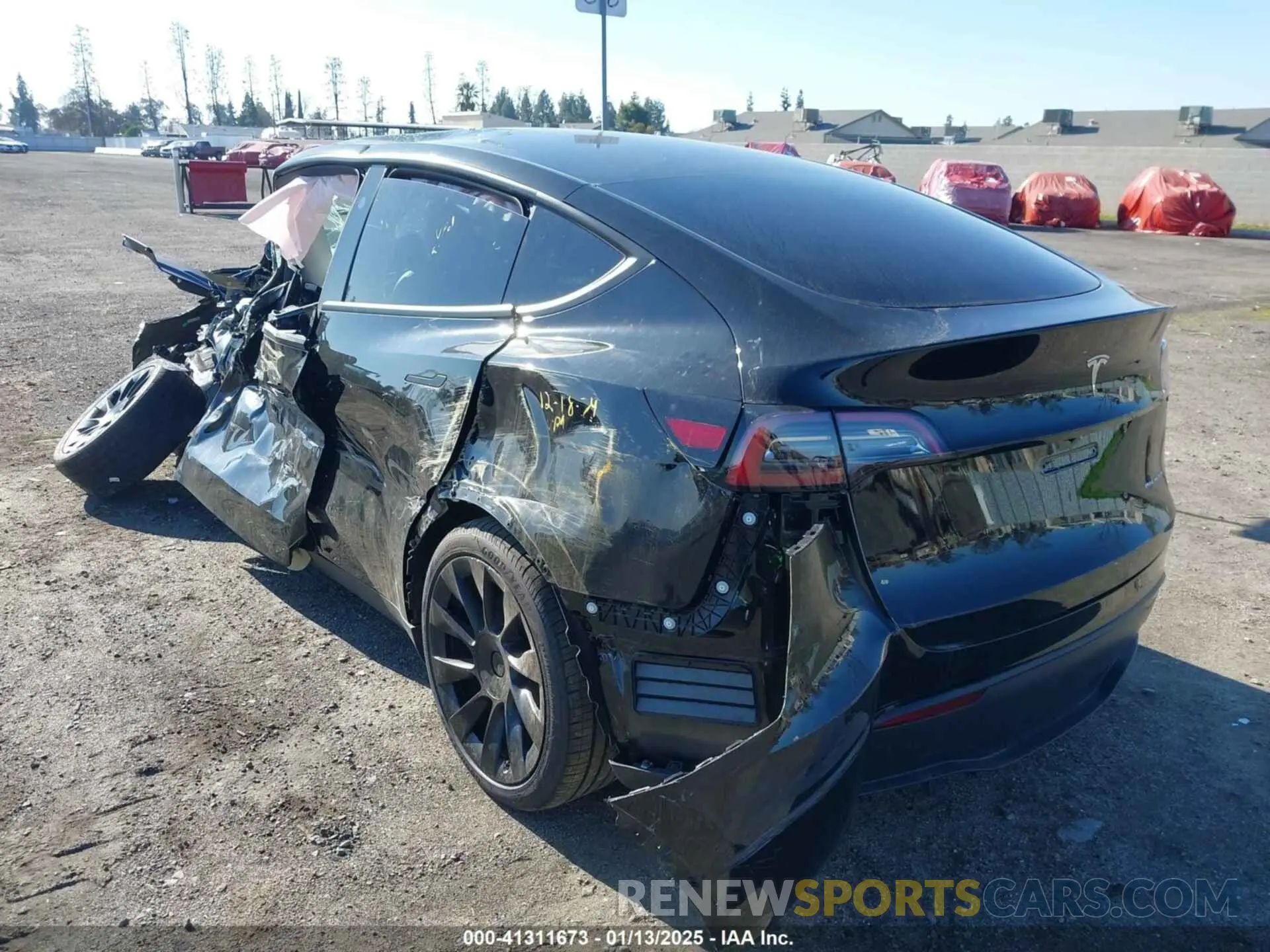 3 Photograph of a damaged car 7SAYGAEE6SF215009 TESLA MODEL Y 2025