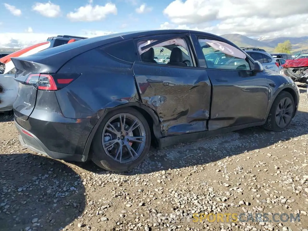 3 Photograph of a damaged car 7SAYGAEE6SF252755 TESLA MODEL Y 2025