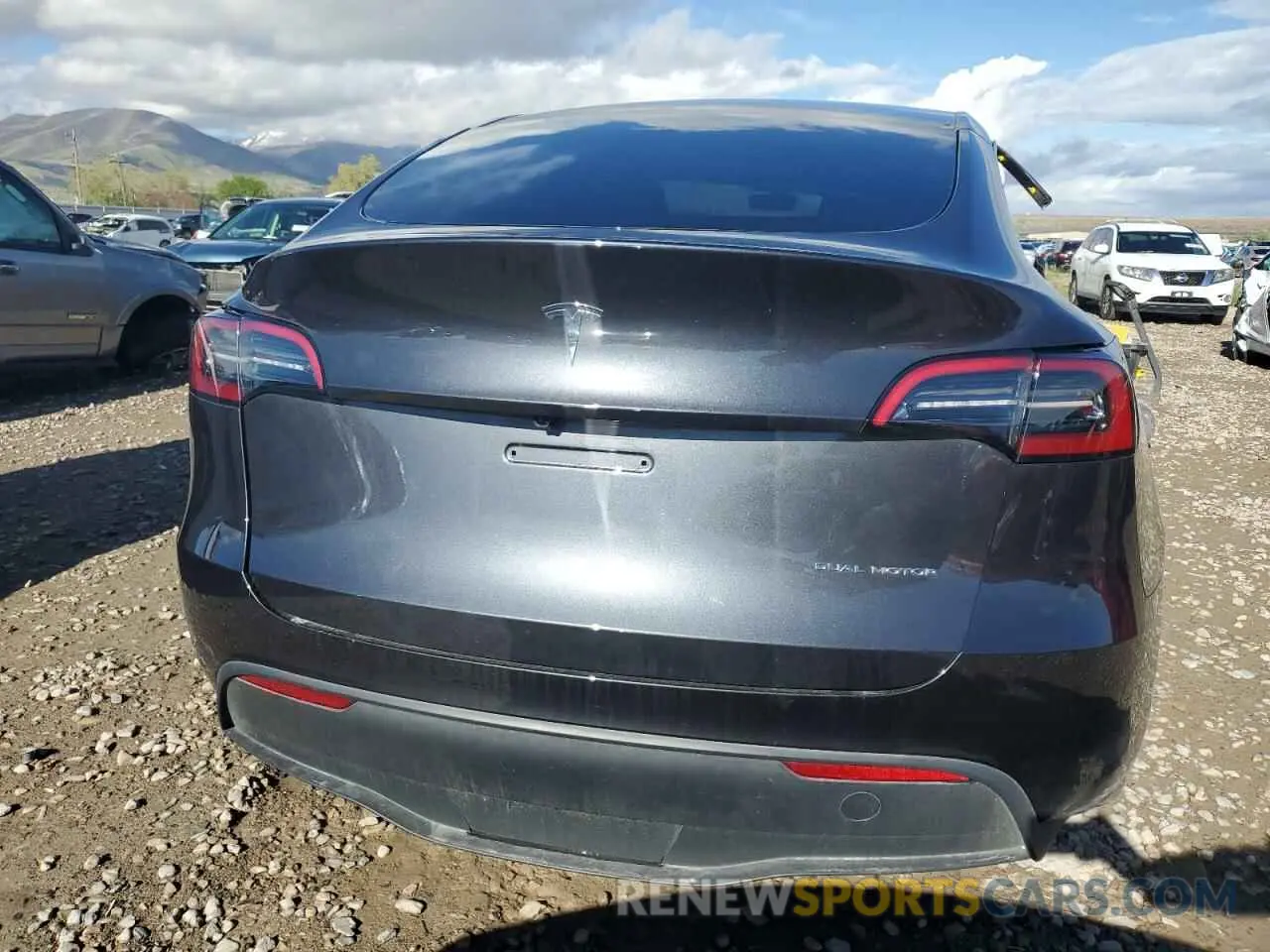 6 Photograph of a damaged car 7SAYGAEE6SF252755 TESLA MODEL Y 2025