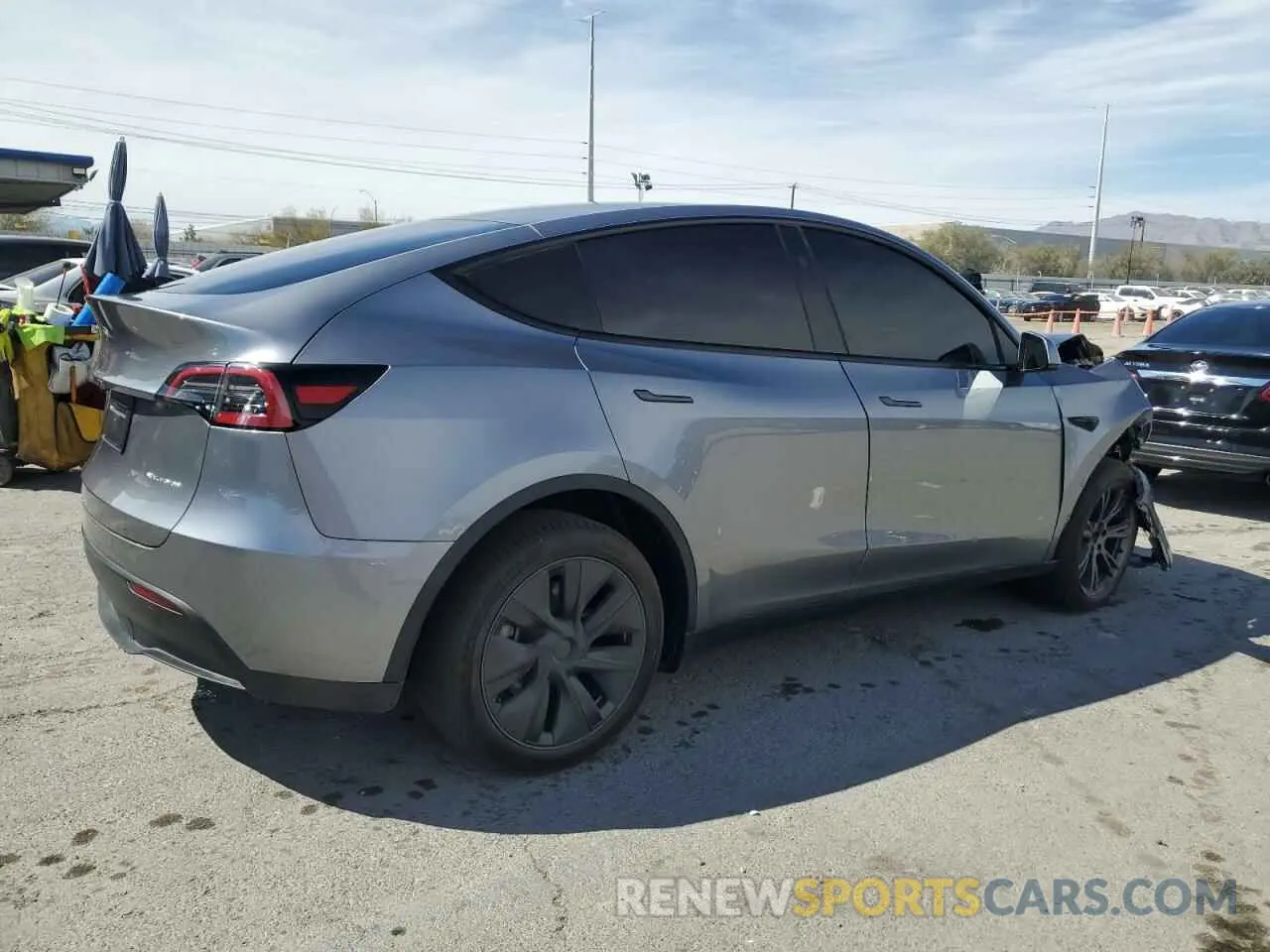 3 Photograph of a damaged car 7SAYGAEE6SF304434 TESLA MODEL Y 2025