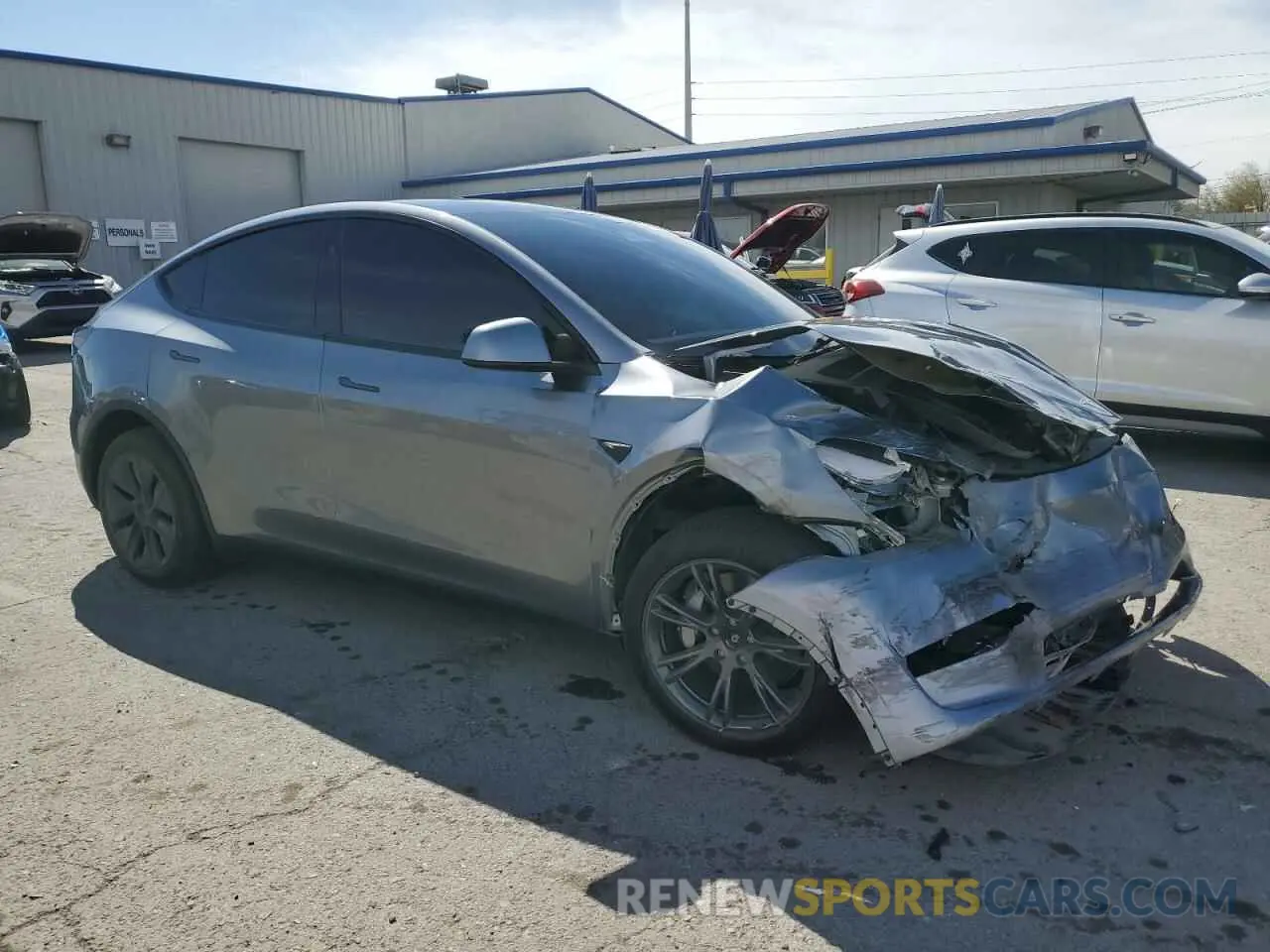 4 Photograph of a damaged car 7SAYGAEE6SF304434 TESLA MODEL Y 2025