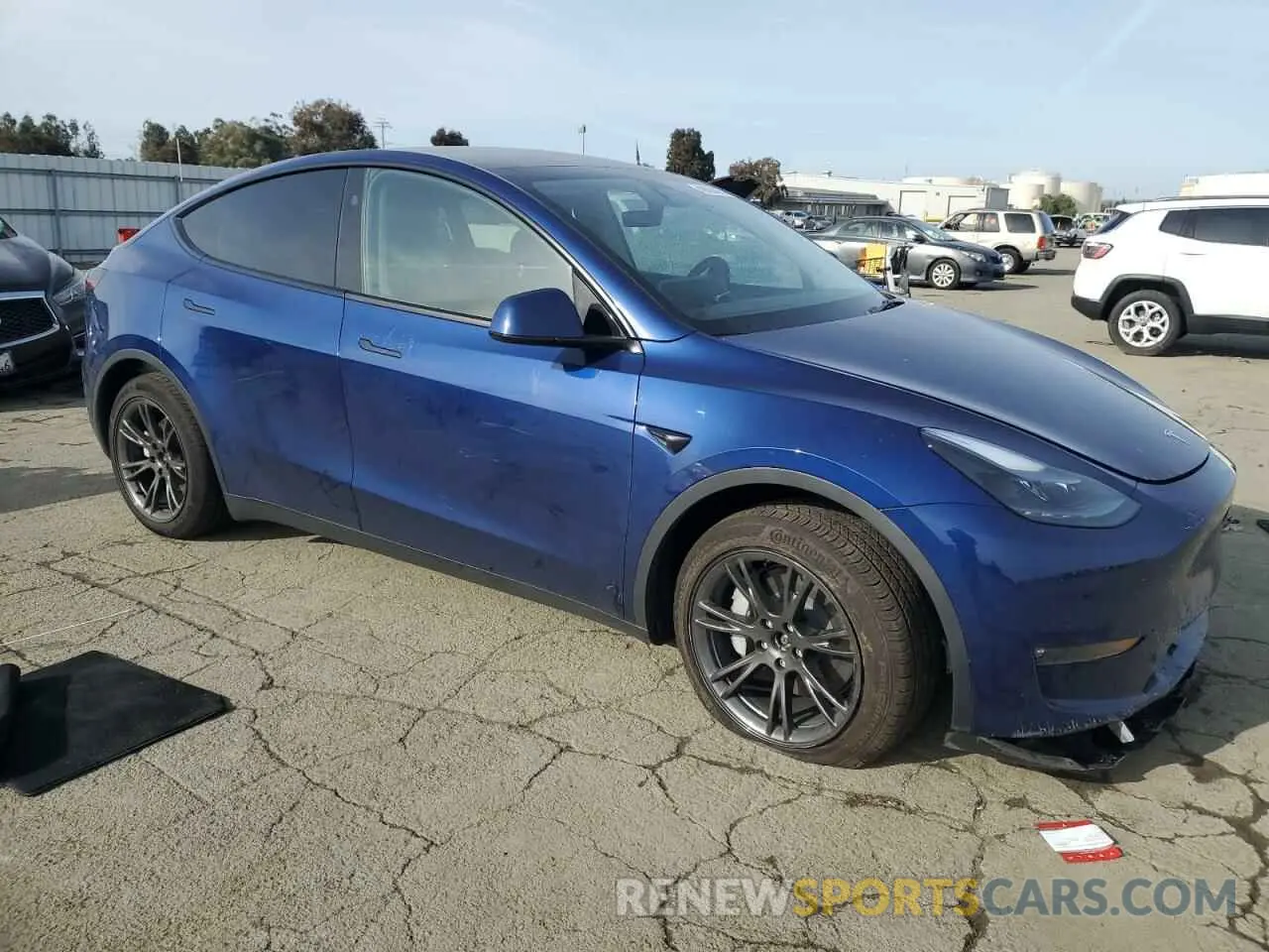 4 Photograph of a damaged car 7SAYGAEE8SF262557 TESLA MODEL Y 2025