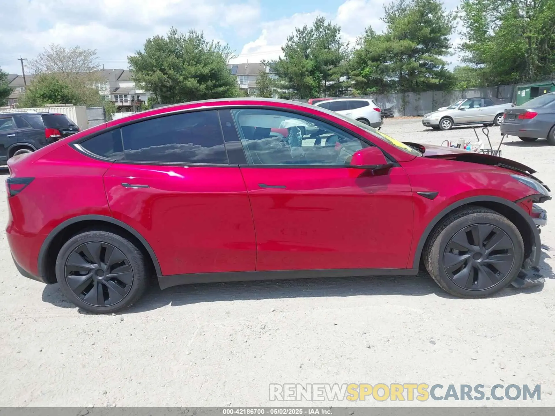 13 Photograph of a damaged car 7SAYGAEE8SF265863 TESLA MODEL Y 2025