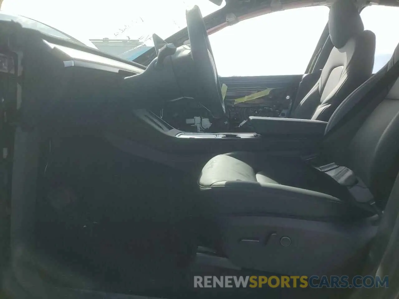 7 Photograph of a damaged car 7SAYGAEE8SF304175 TESLA MODEL Y 2025