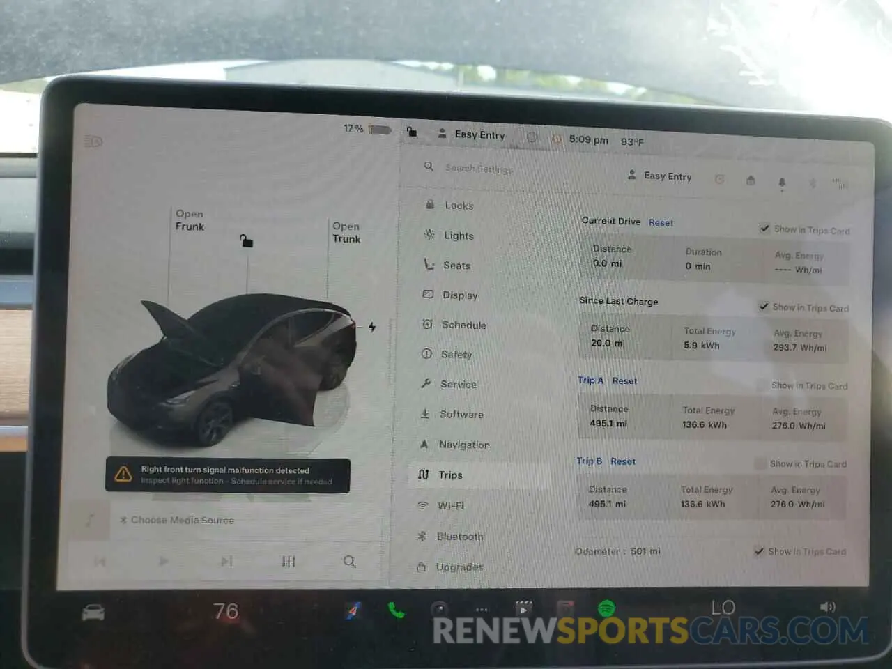 9 Photograph of a damaged car 7SAYGAEE8SF304175 TESLA MODEL Y 2025