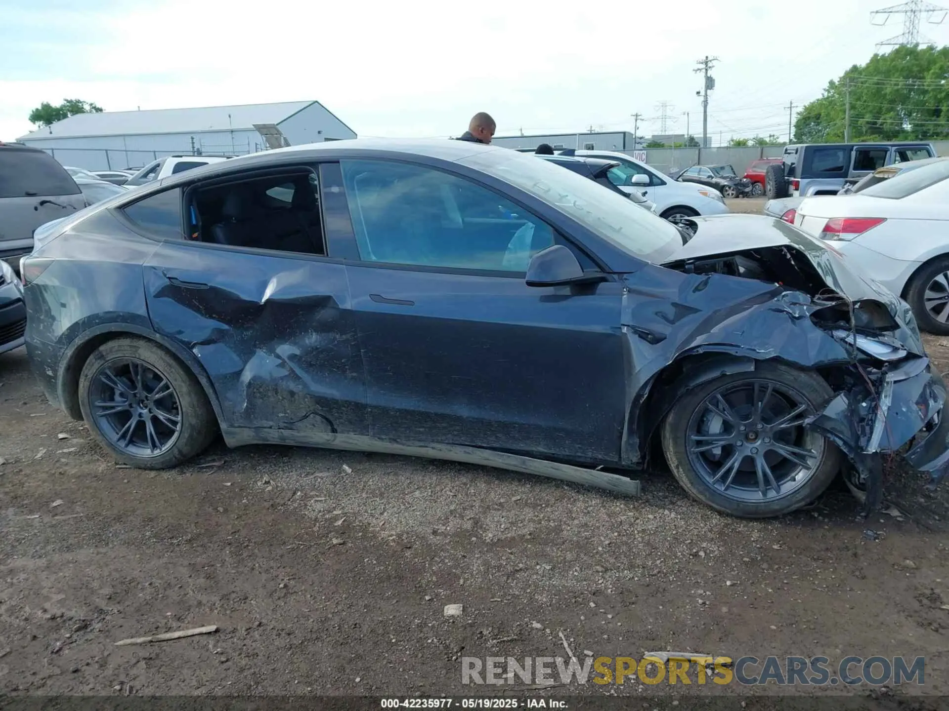 12 Photograph of a damaged car 7SAYGAEE9SF287905 TESLA MODEL Y 2025