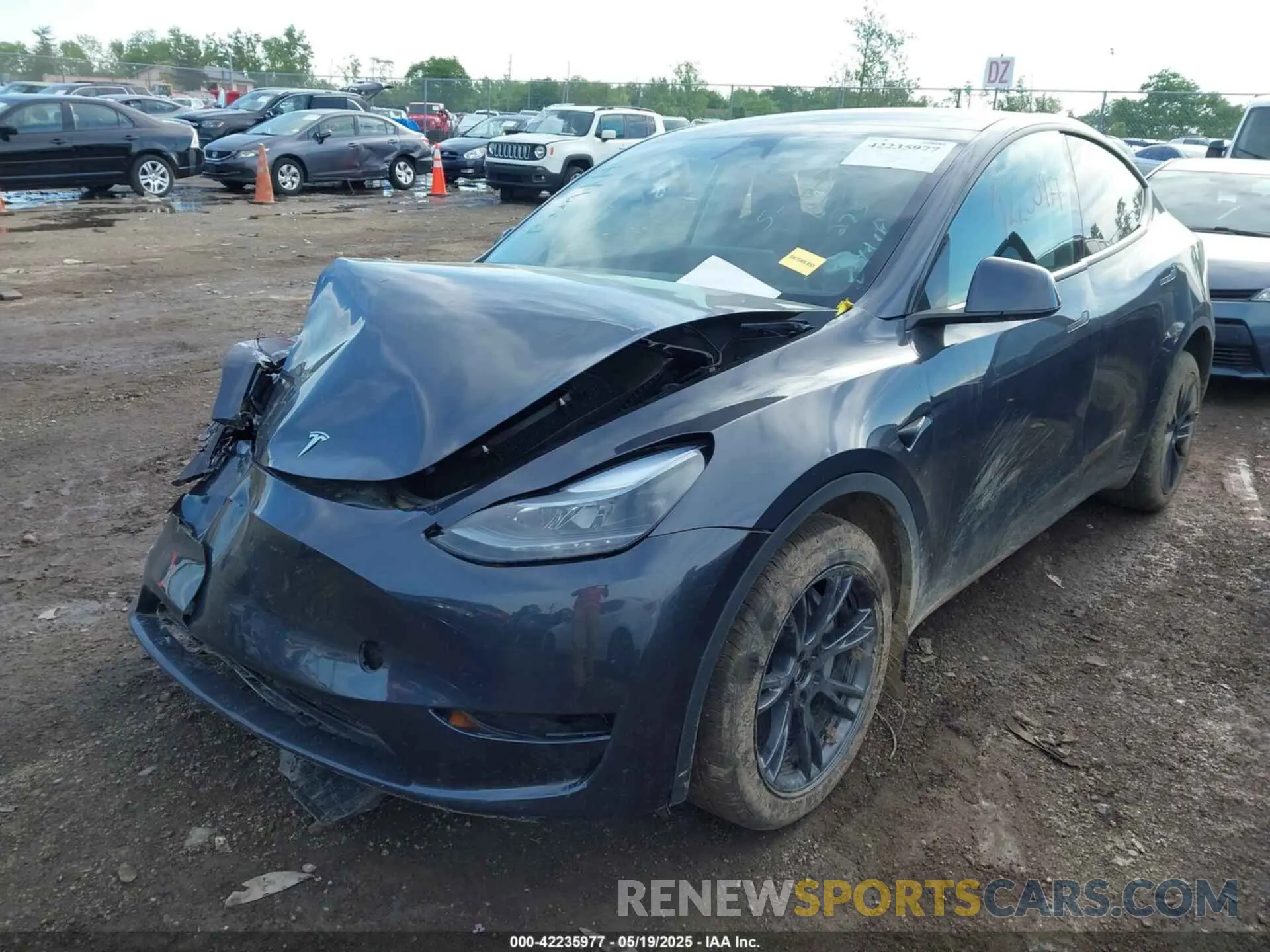 2 Photograph of a damaged car 7SAYGAEE9SF287905 TESLA MODEL Y 2025