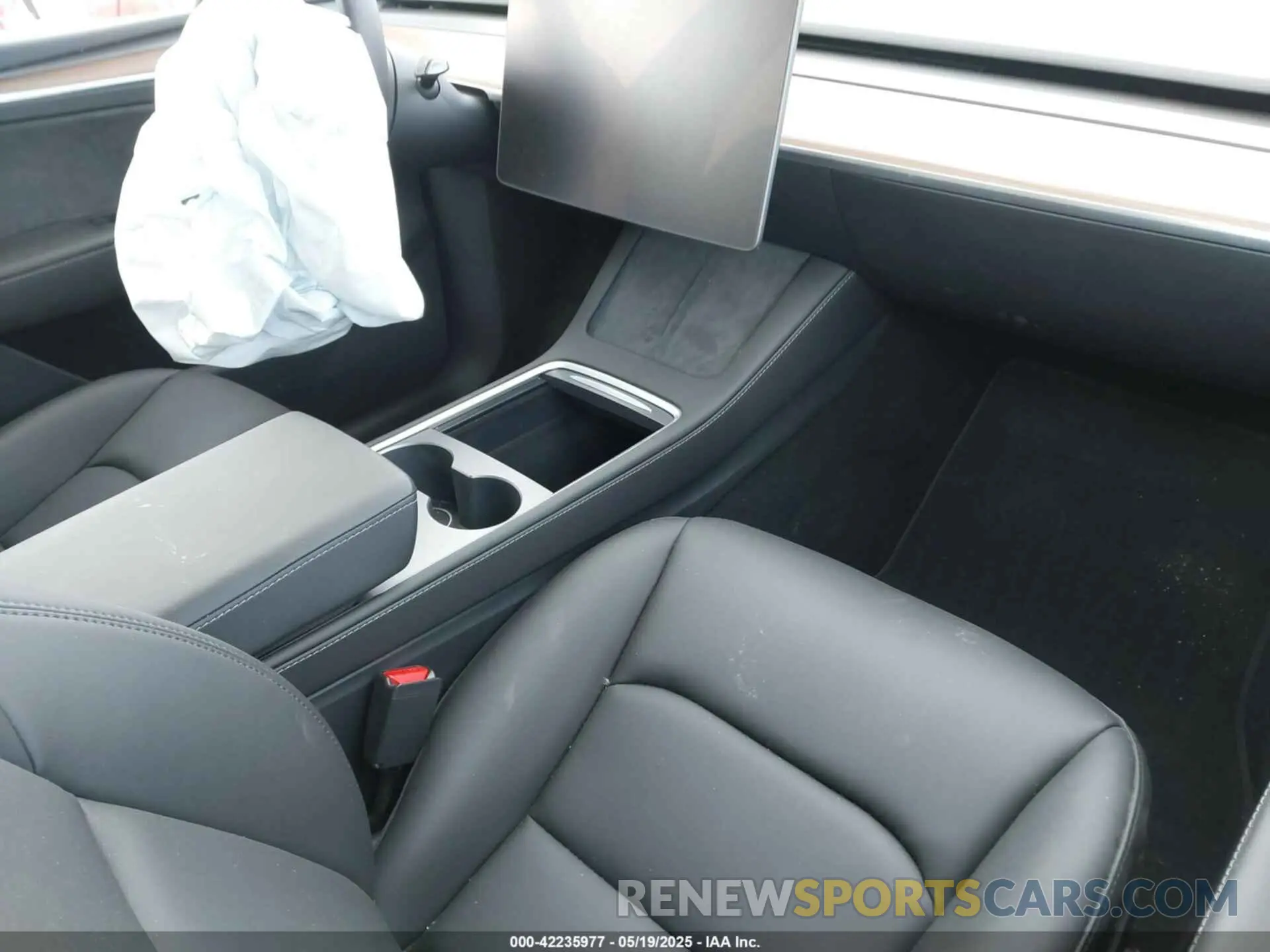 5 Photograph of a damaged car 7SAYGAEE9SF287905 TESLA MODEL Y 2025